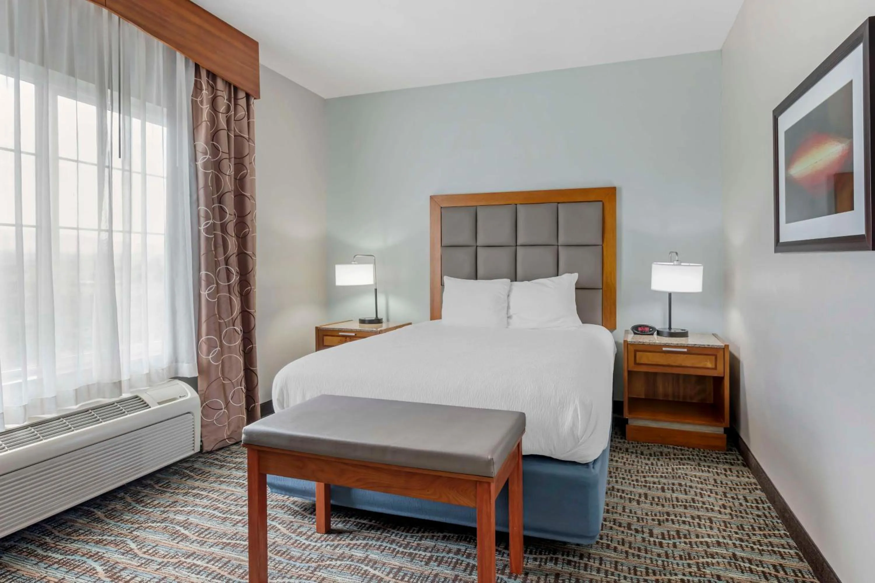 Bedroom, Bed in Best Western PLUS Peppertree Inn at Omak