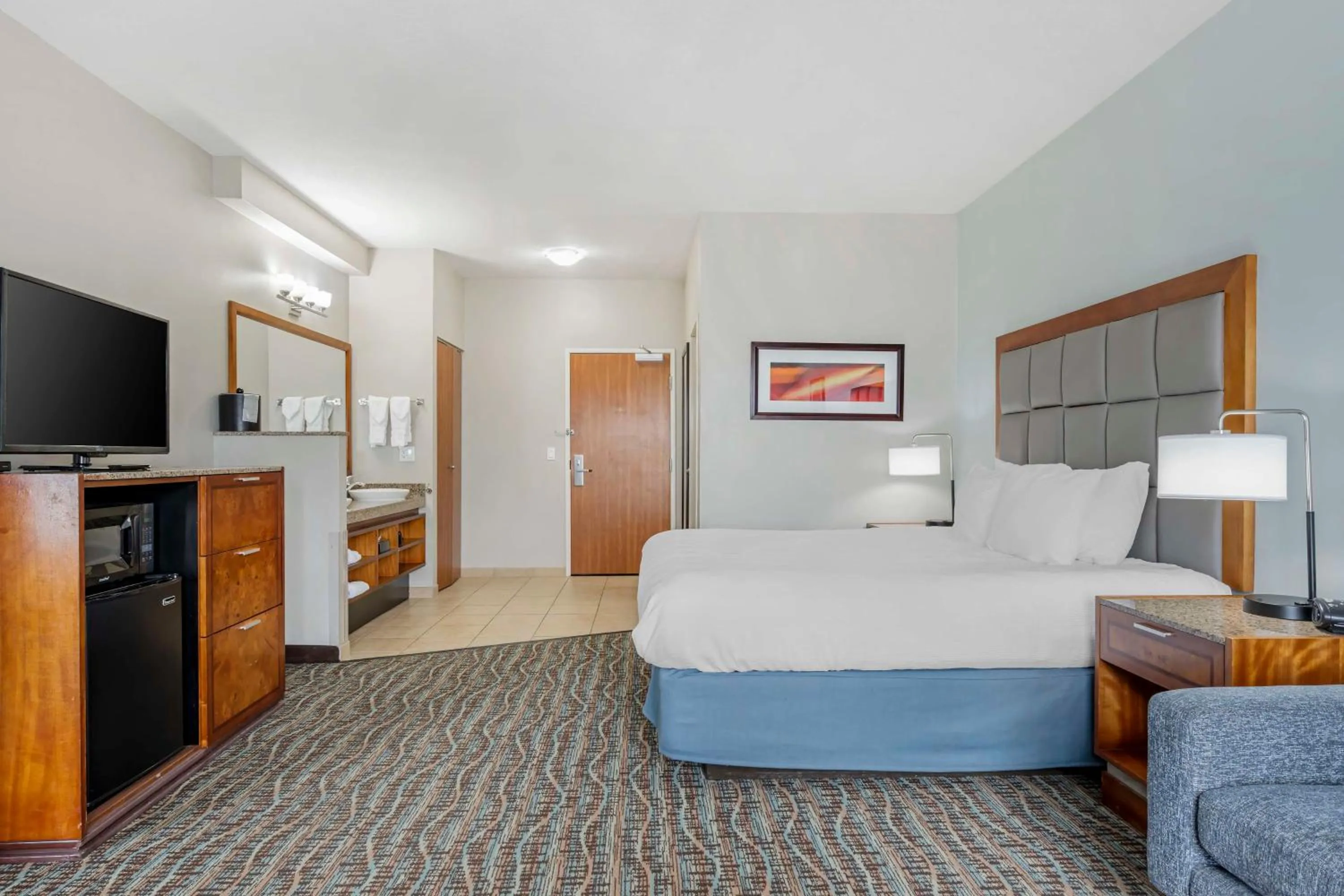 Bedroom, Bed in Best Western PLUS Peppertree Inn at Omak