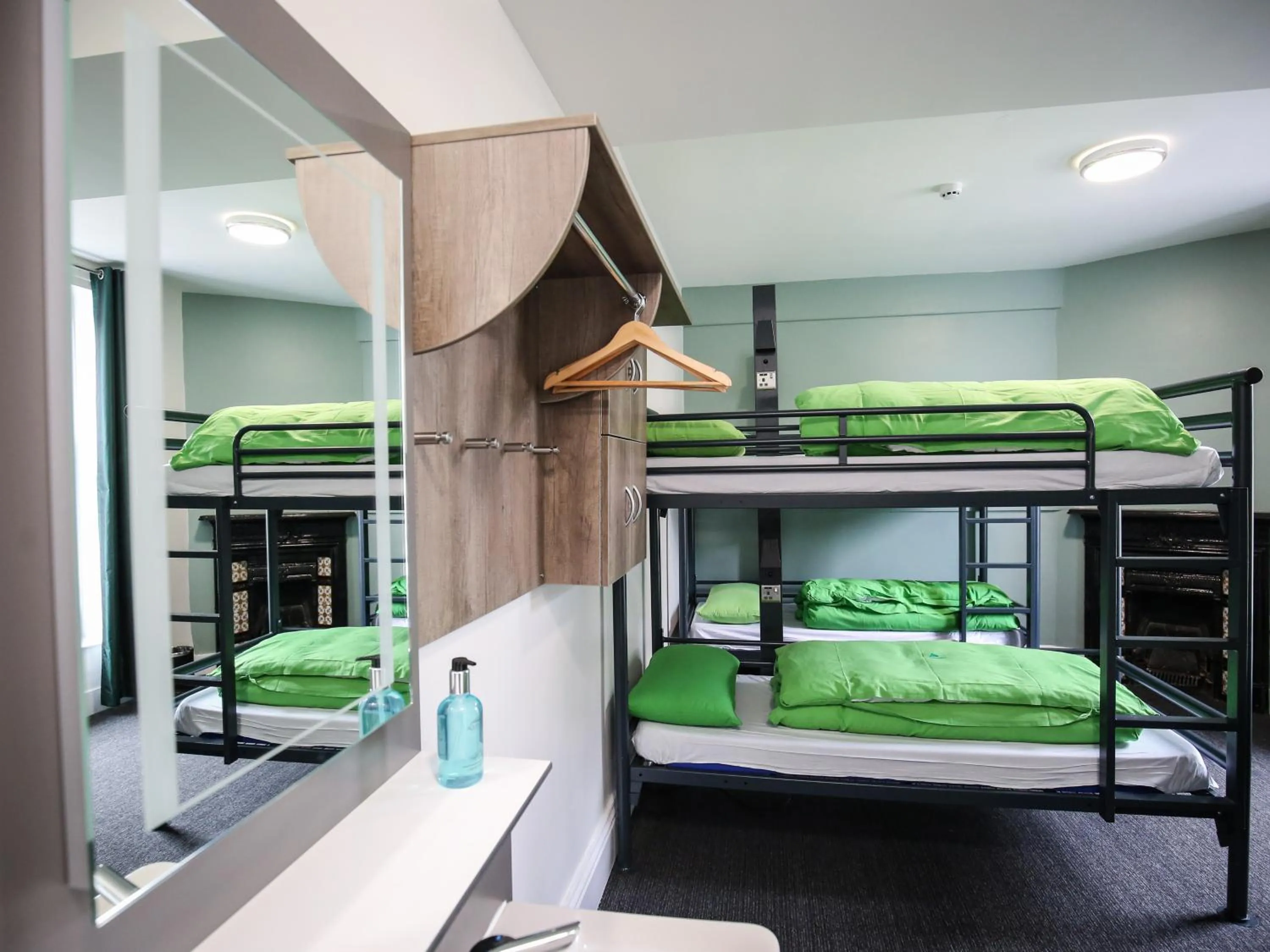 Bedroom, Bed in YHA Keswick