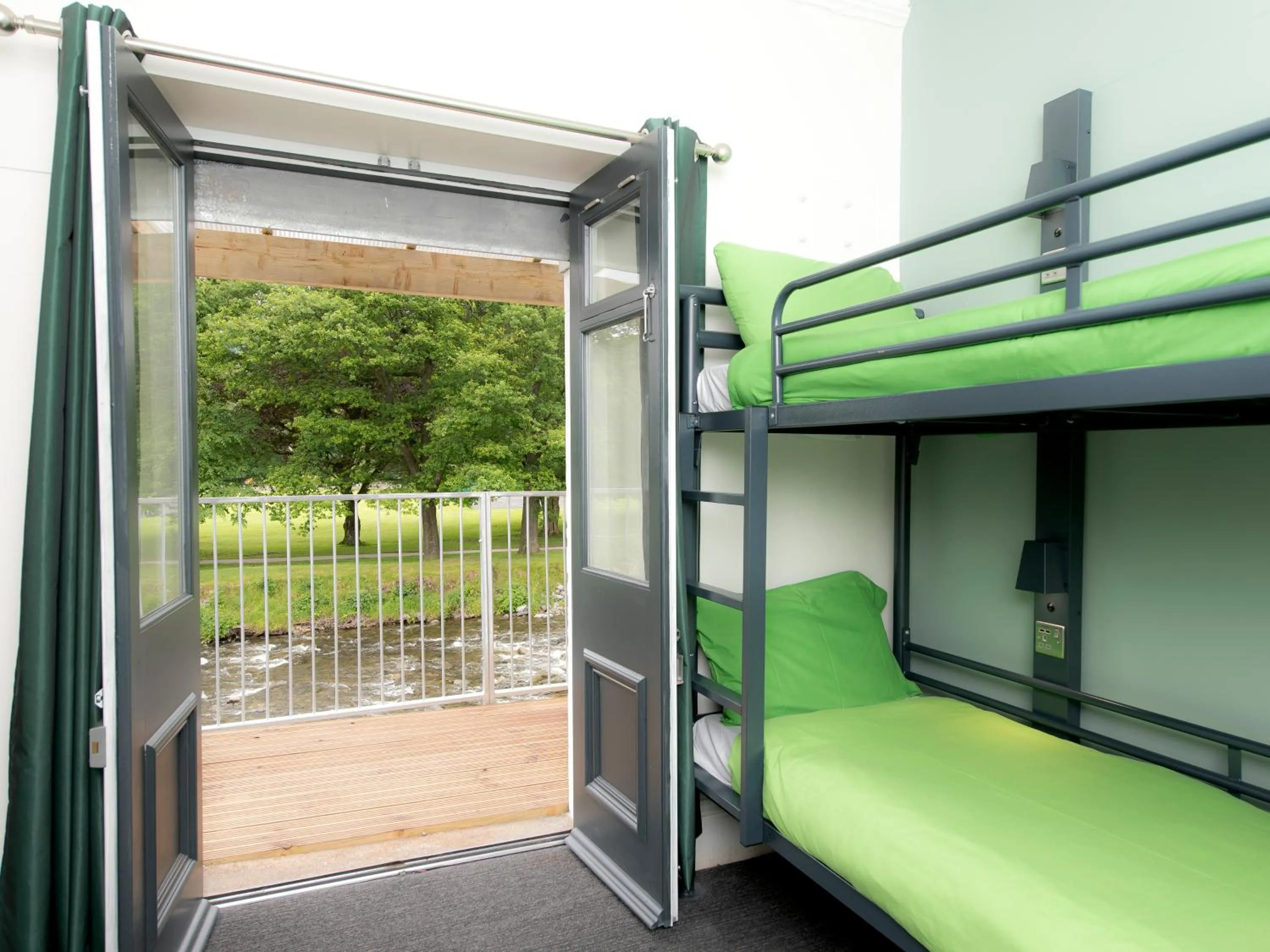 Bedroom, Bed in YHA Keswick