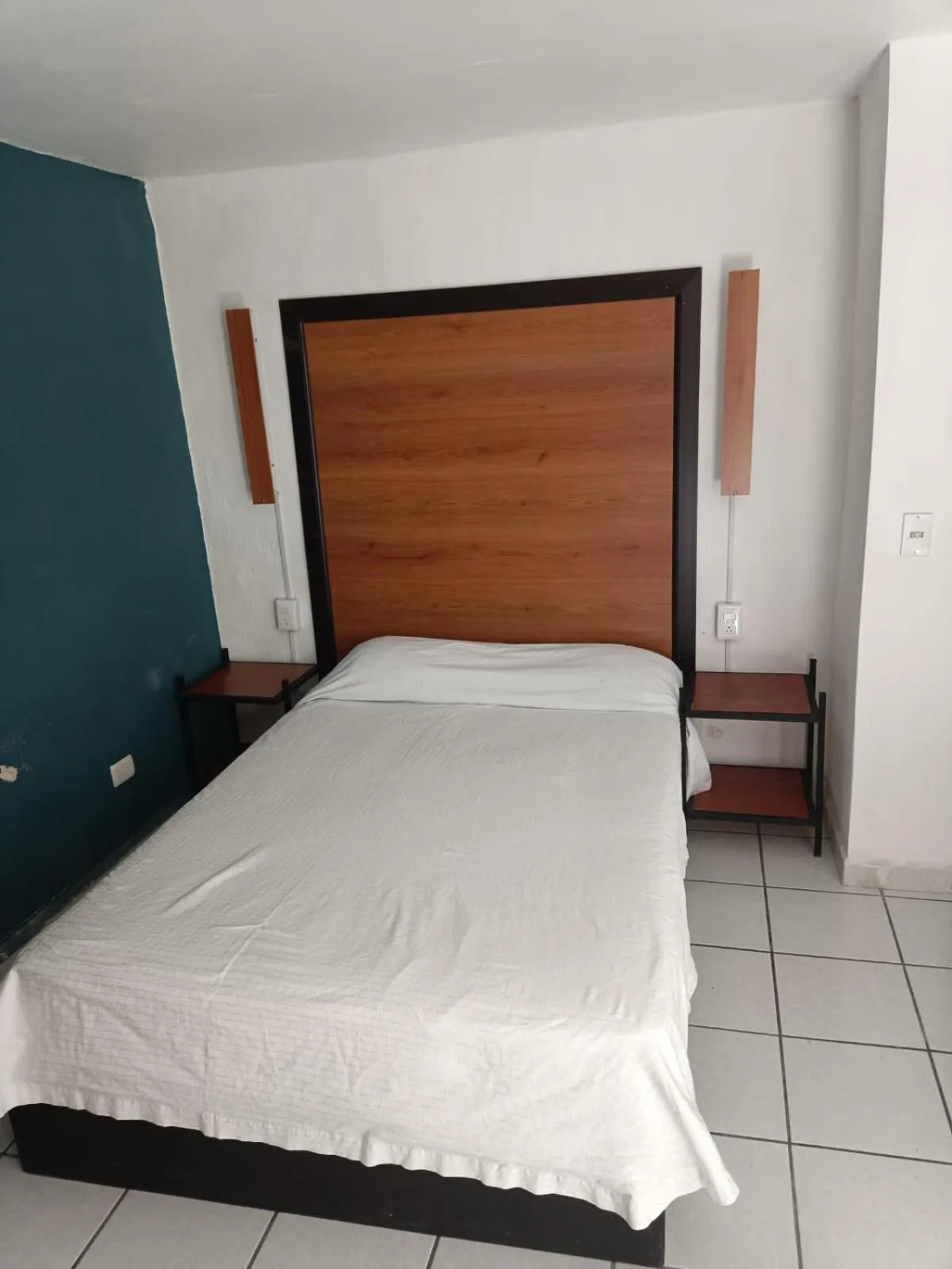 Property building, Bed in Vagabundo Expo Guadalajara