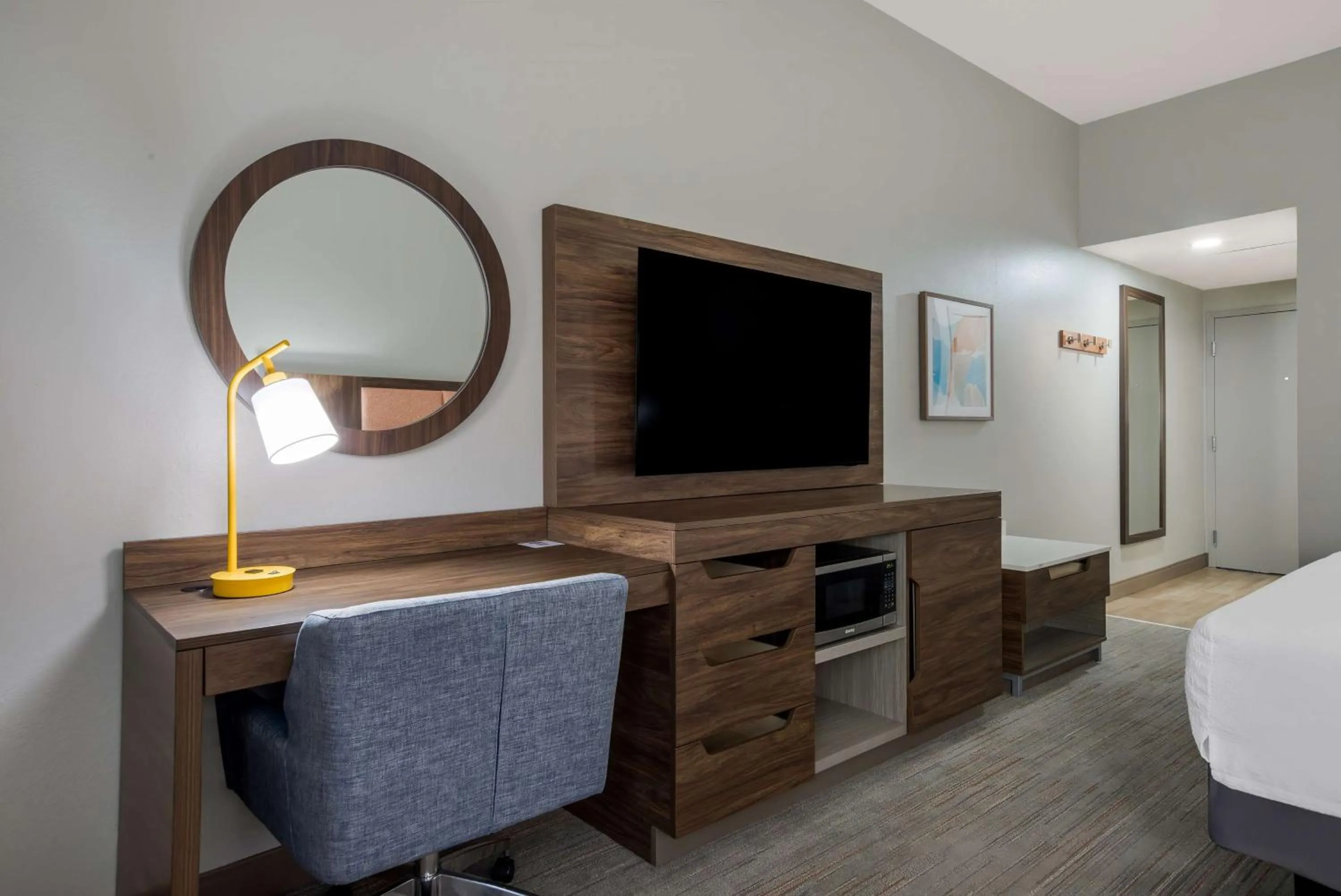 Bedroom, Bed in Hampton Inn Linden