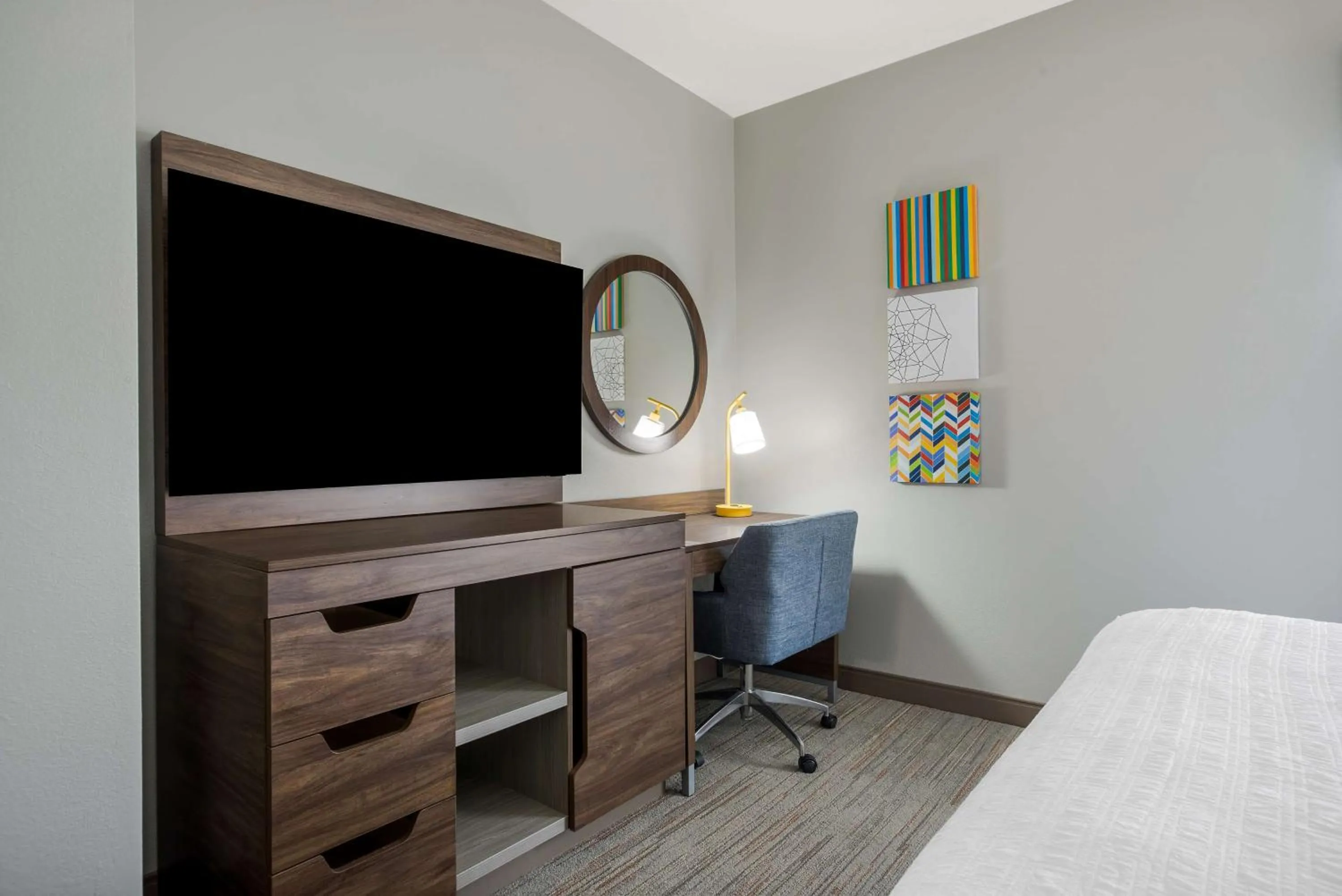 Bedroom, Bed in Hampton Inn Linden
