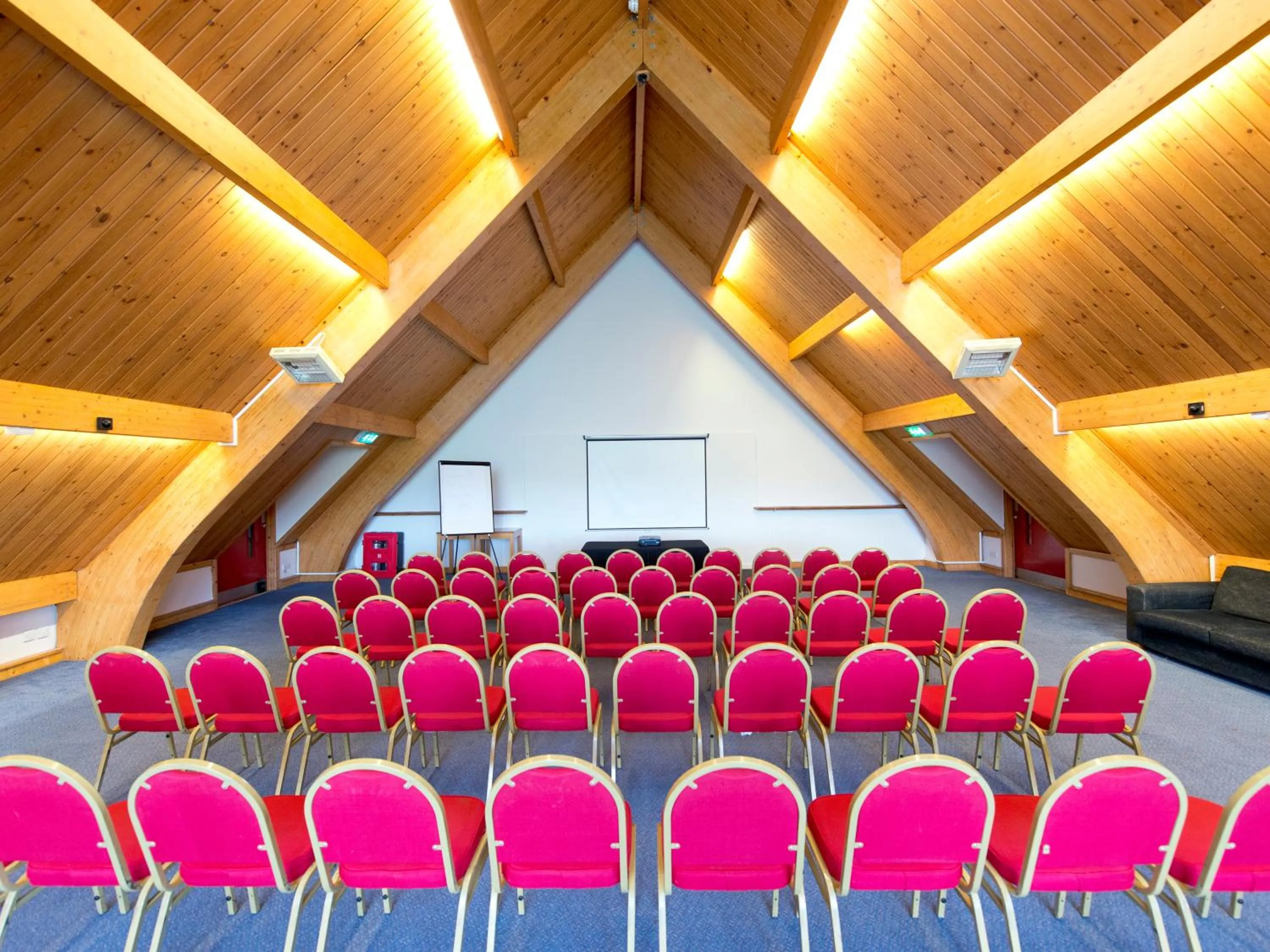 Meeting/conference room in YHA London Lee Valley