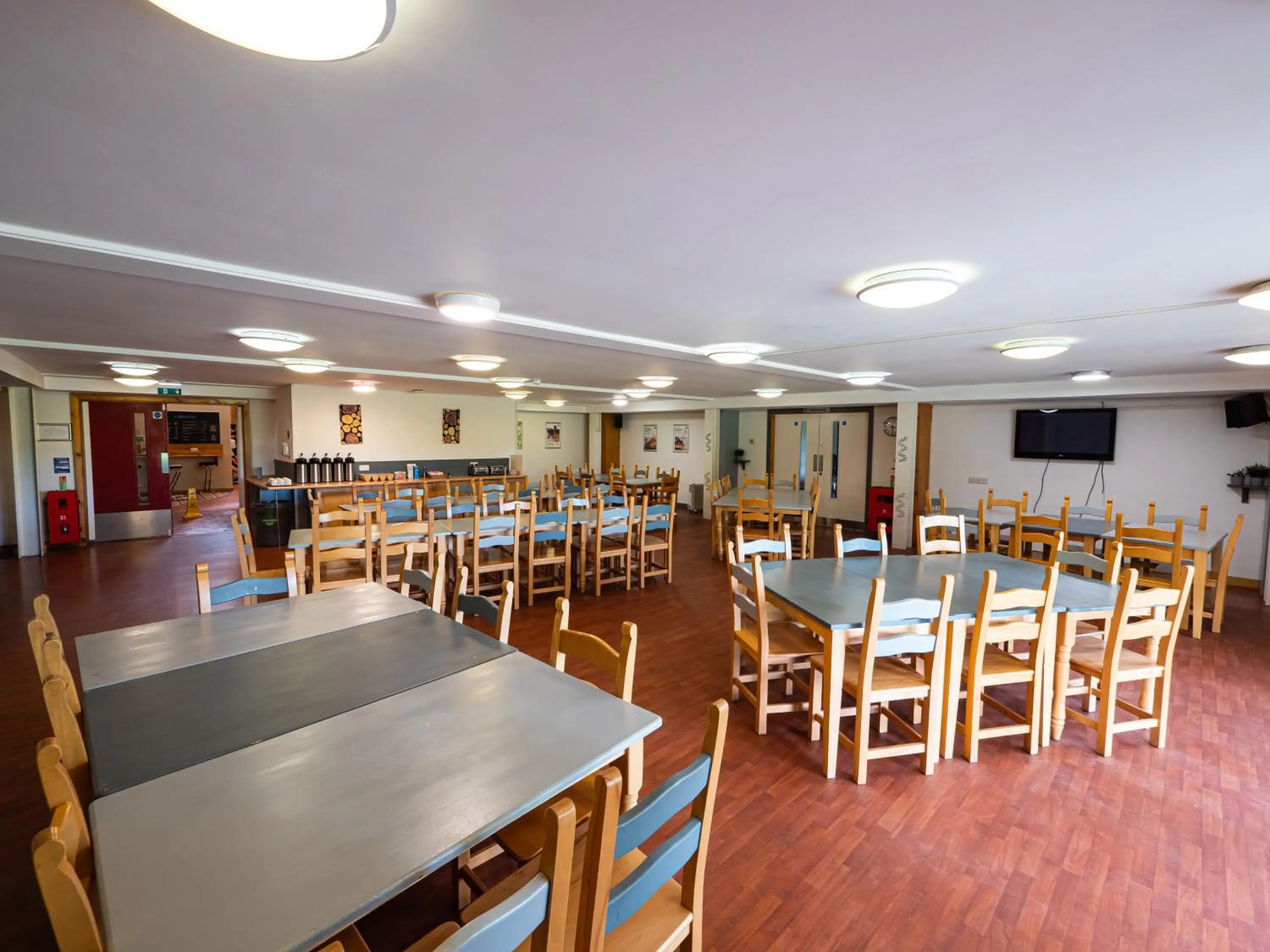 Restaurant/places to eat in YHA London Lee Valley