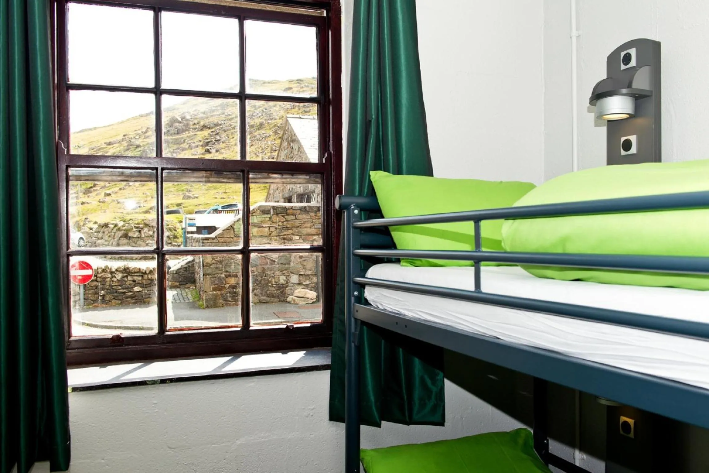 Day, Bed in YHA Snowdon Pen-y-Pass