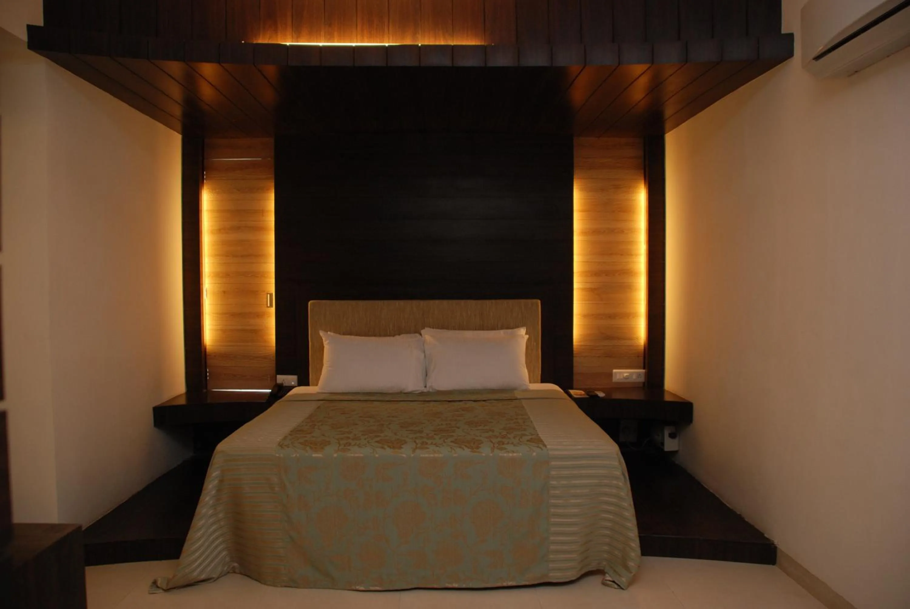 Bed in Le Magnifique