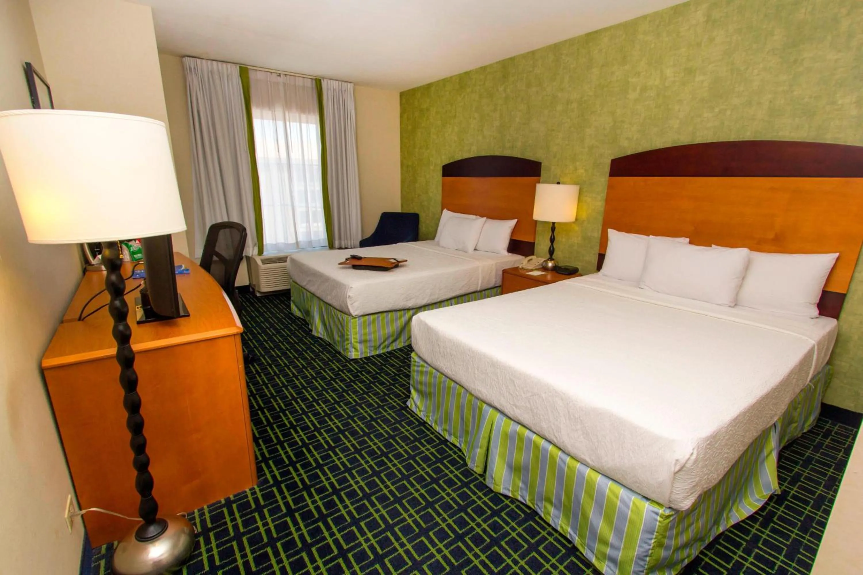 Photo of the whole room, Bed in Wyndham Garden Monterrey Aeropuerto