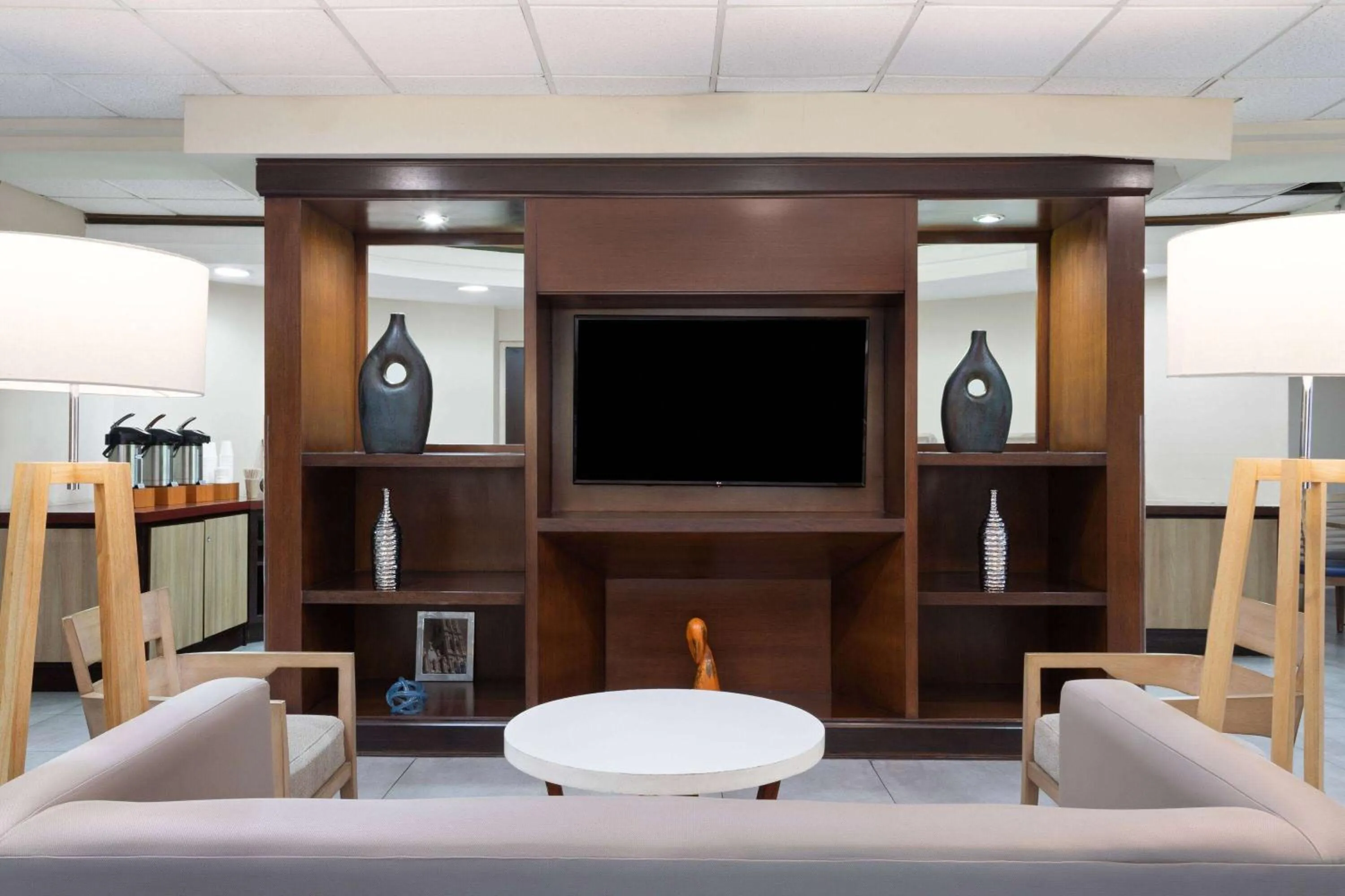 Lobby or reception in Wyndham Garden Monterrey Aeropuerto