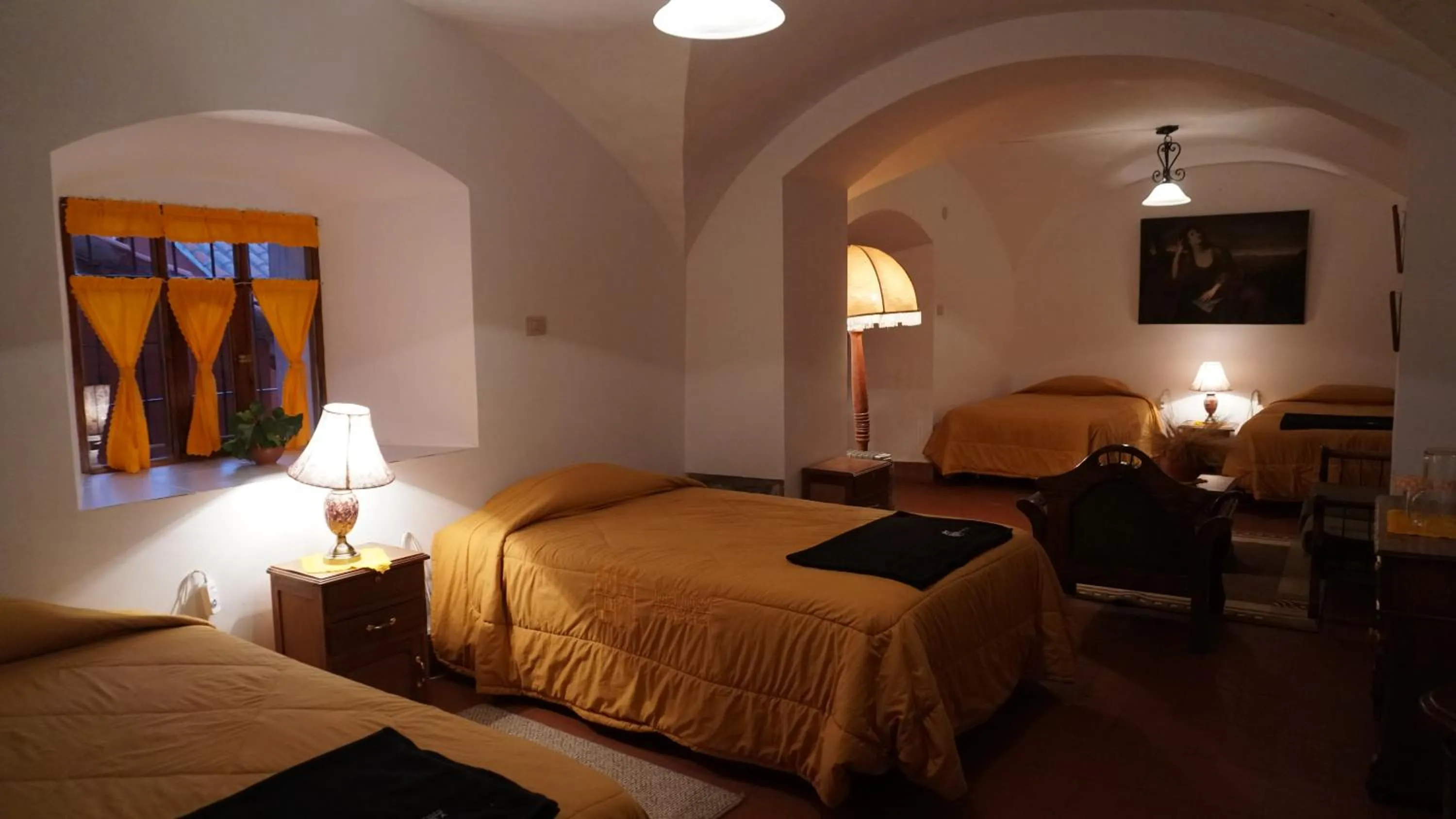 Photo of the whole room, Bed in Hotel Museo Cayara