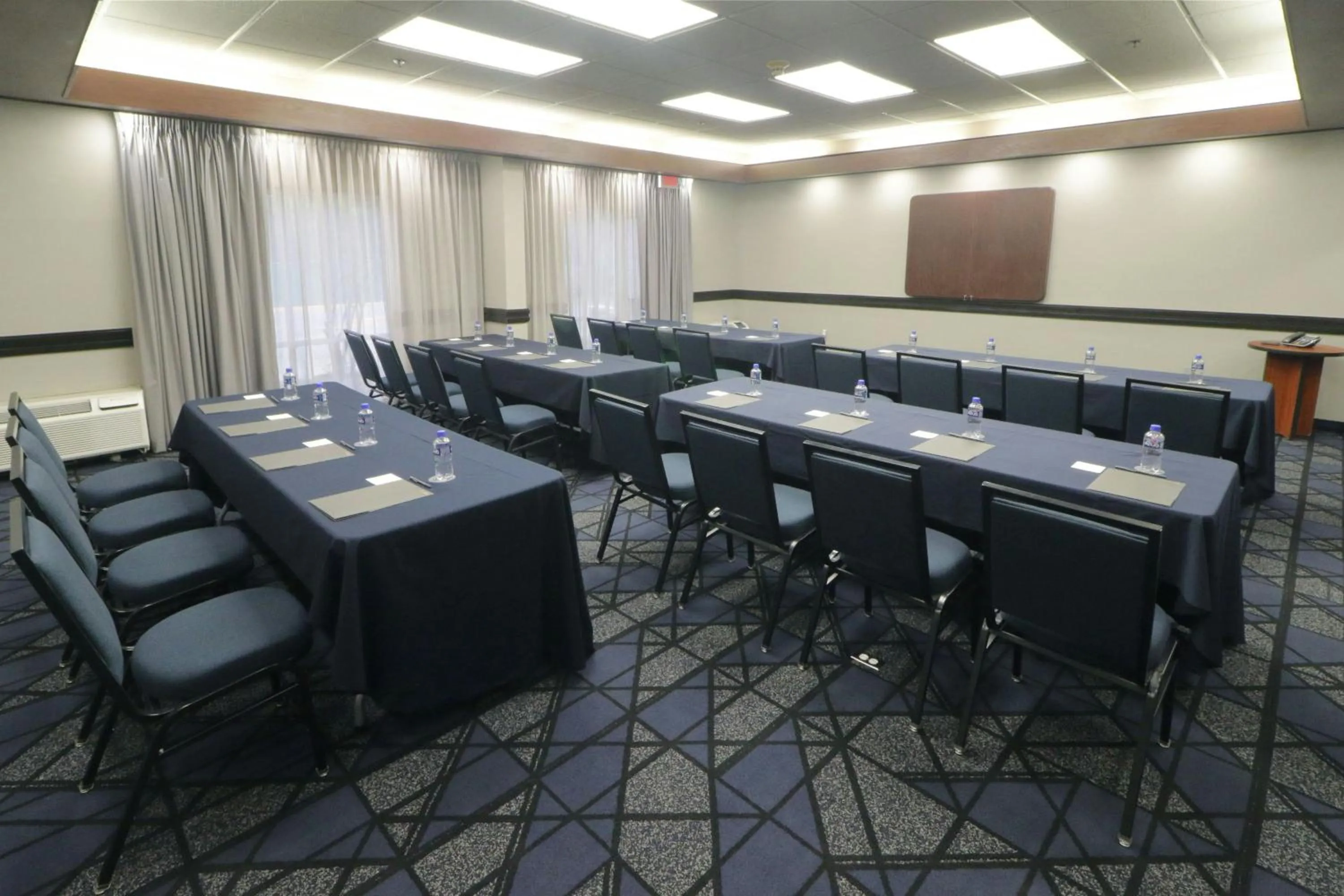 Meeting/conference room in Courtyard Monterrey Airport