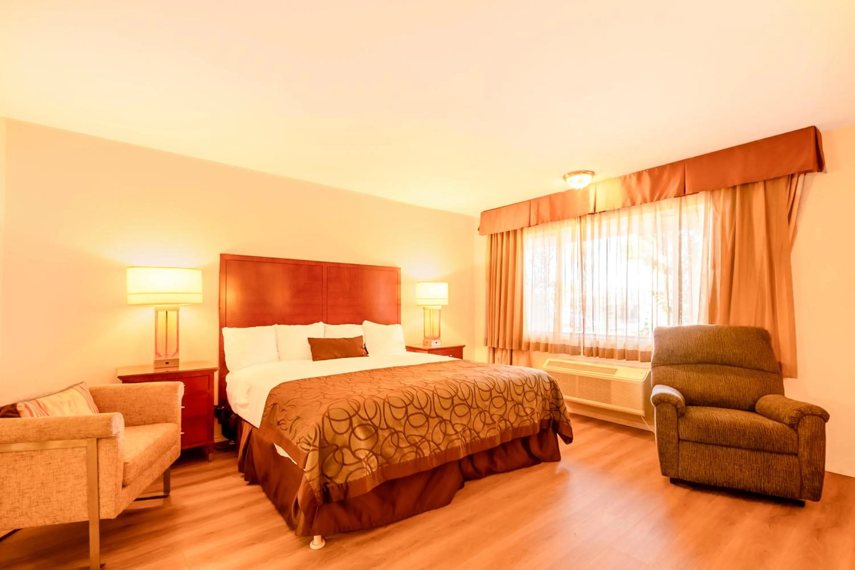 Bedroom, Bed in Historic Coronado Motor Hotel by OYO