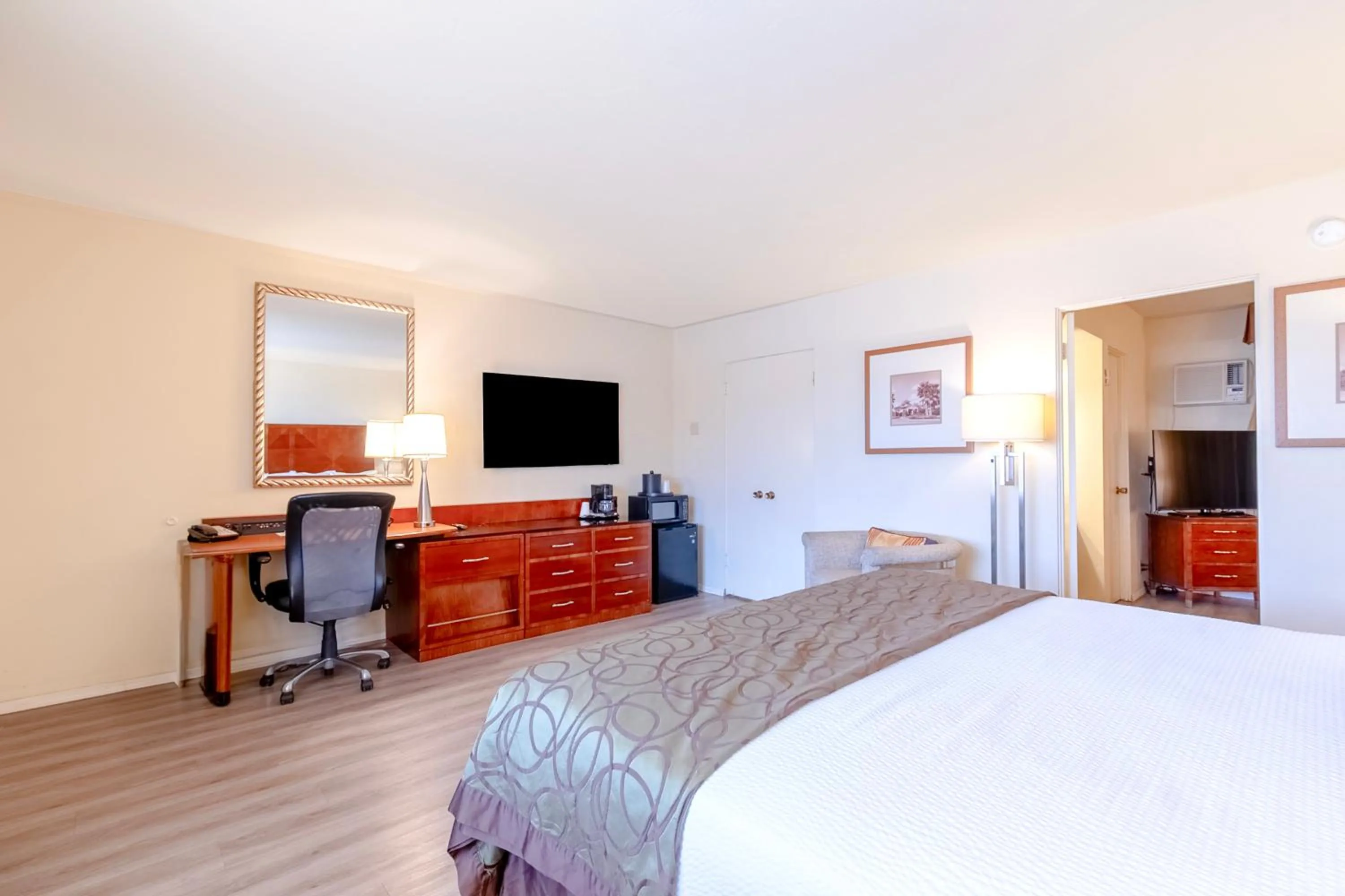 Bedroom, Bed in Historic Coronado Motor Hotel by OYO