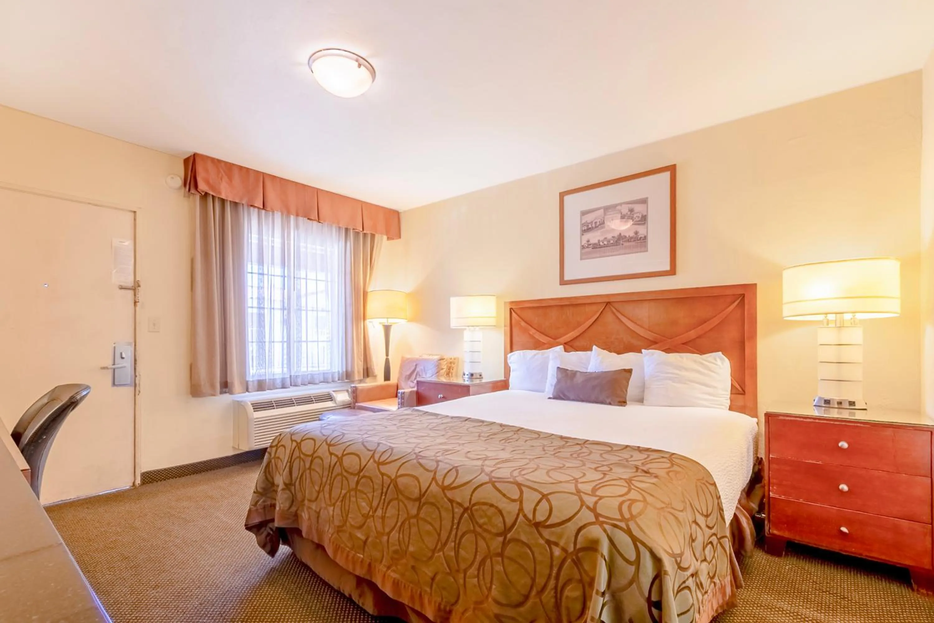 Bedroom, Bed in Historic Coronado Motor Hotel by OYO