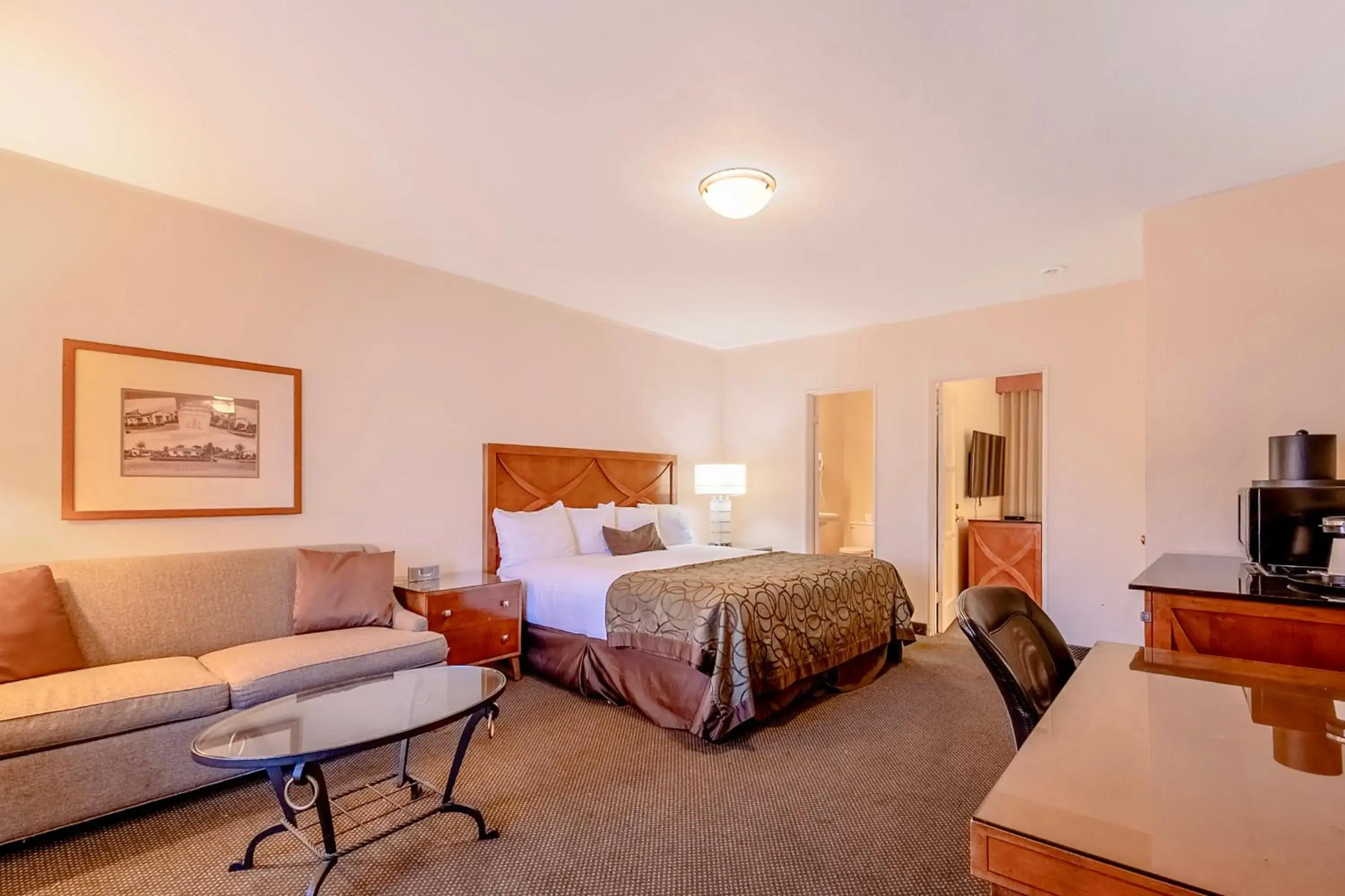 Executive Suite-Non-Smoking in Historic Coronado Motor Hotel by OYO Executive Suite-Non-Smoking in Historic Coronado Motor Hotel by OYO