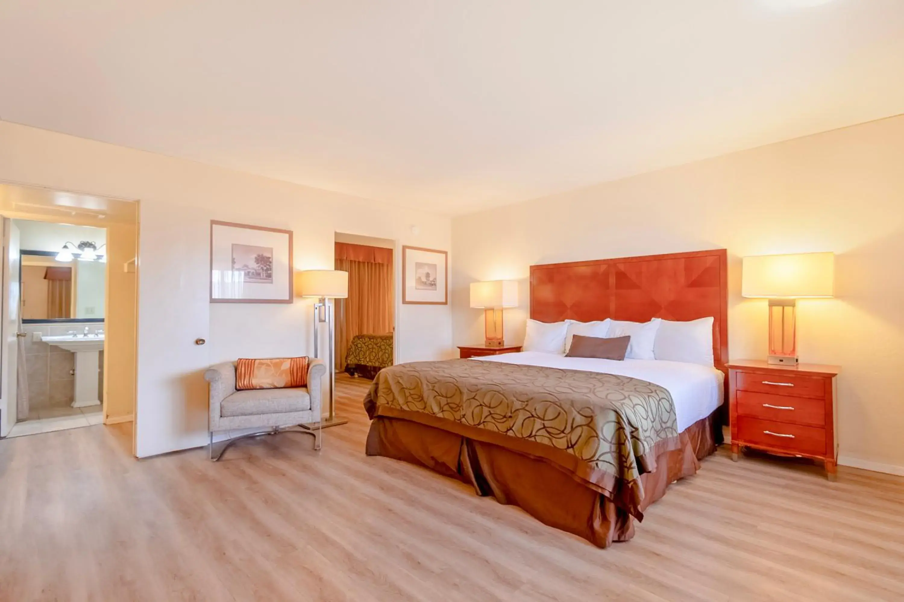 1 King & 1 Queen Suite Non-Smoking in Historic Coronado Motor Hotel by OYO 1 King & 1 Queen Suite Non-Smoking in Historic Coronado Motor Hotel by OYO