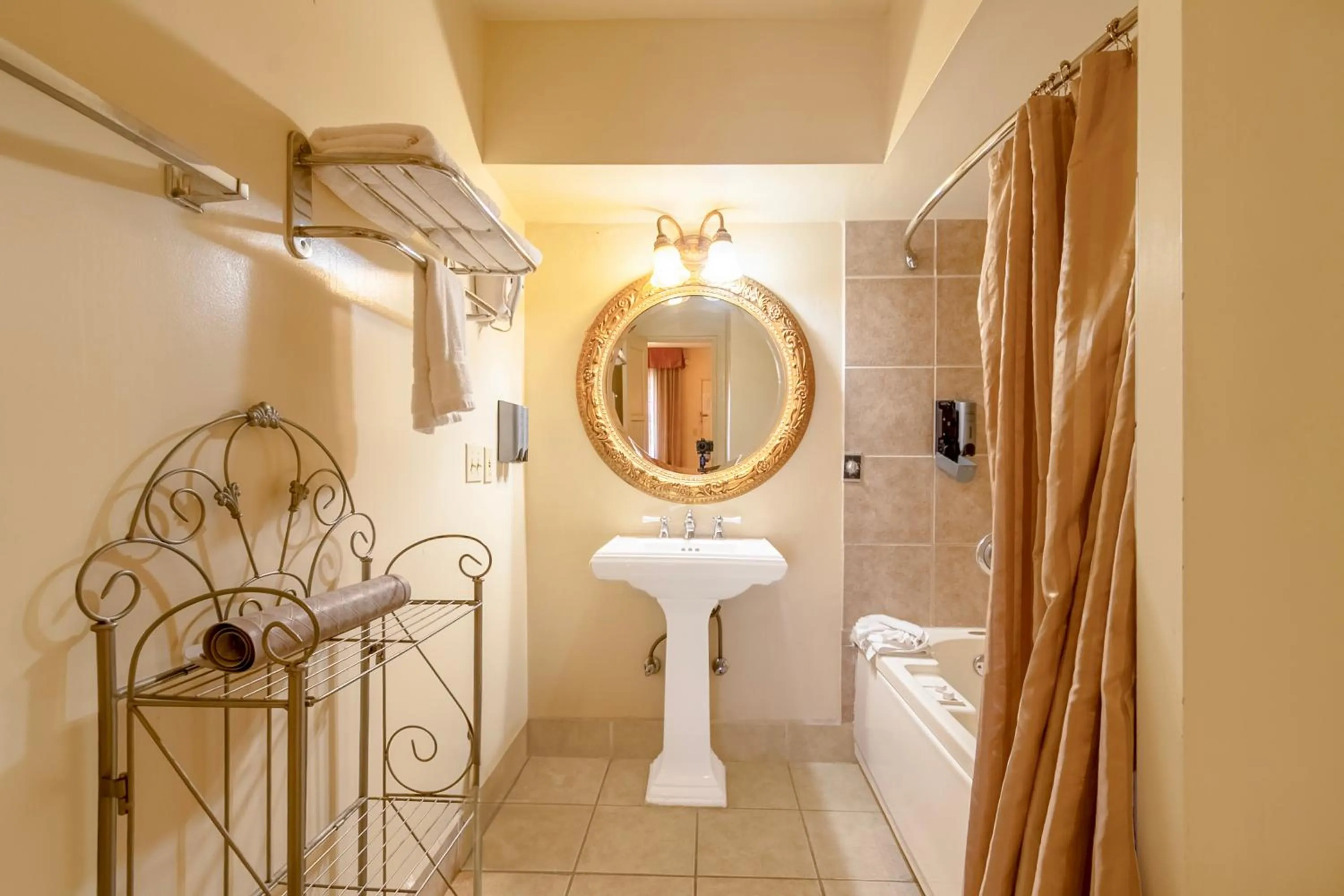 Bathroom in Historic Coronado Motor Hotel by OYO