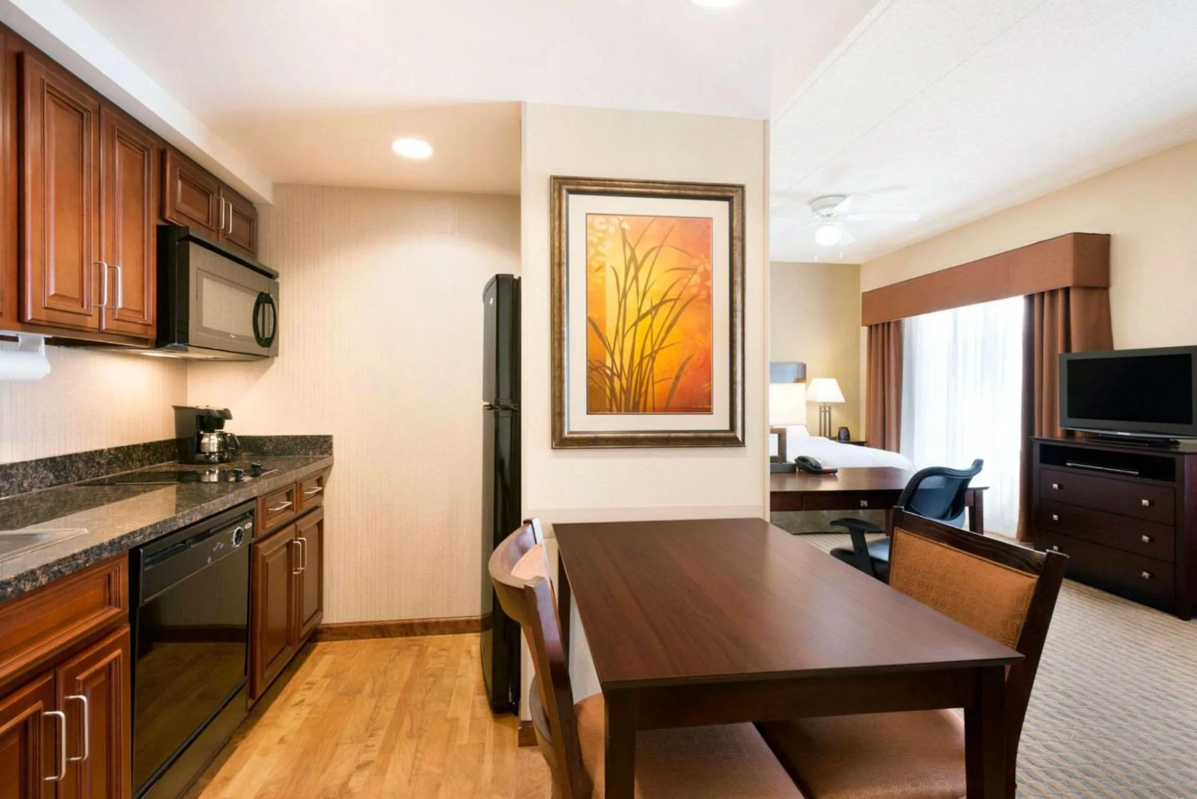 Kitchen or kitchenette in Homewood Suites New Brighton