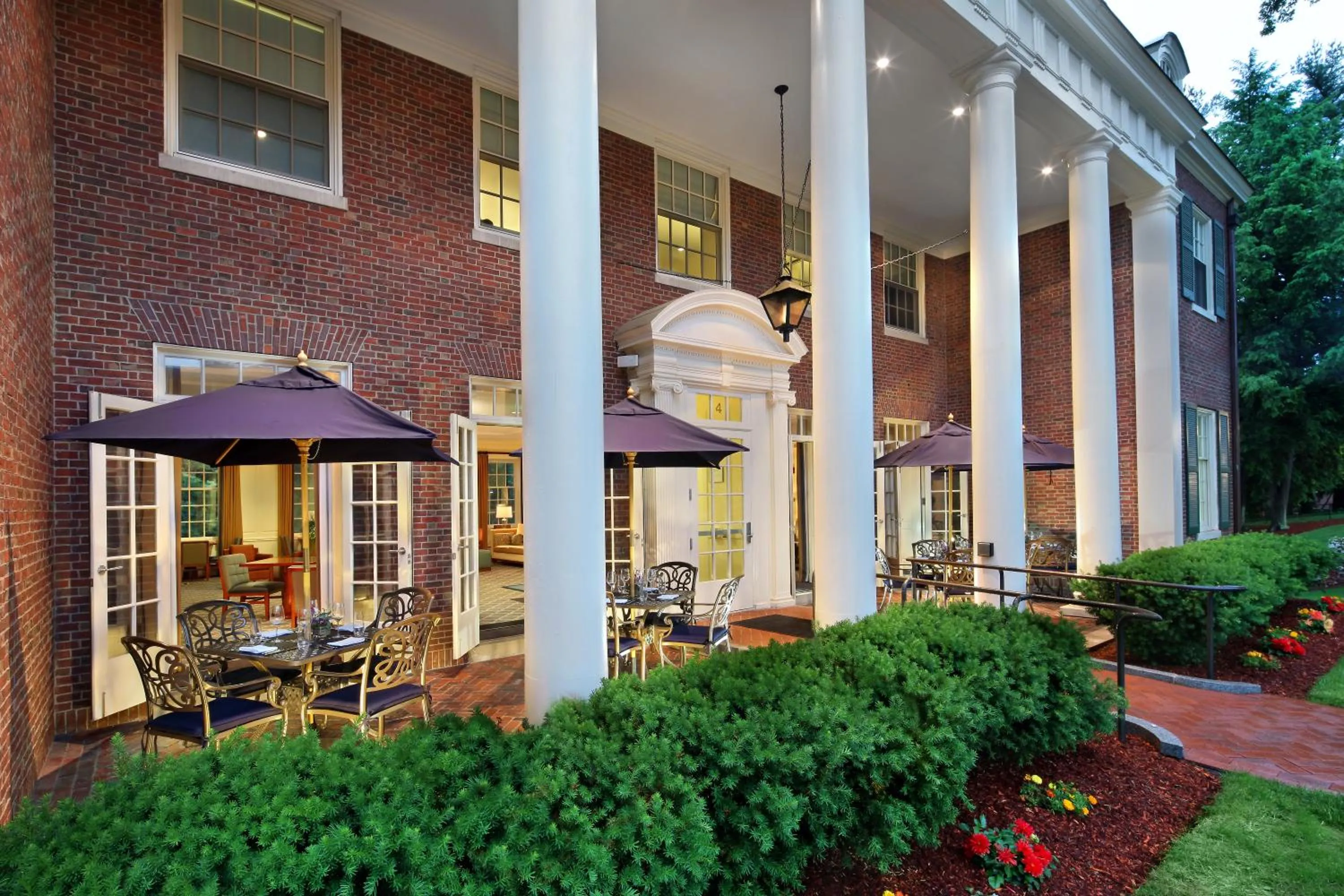Restaurant/places to eat in Andover Inn