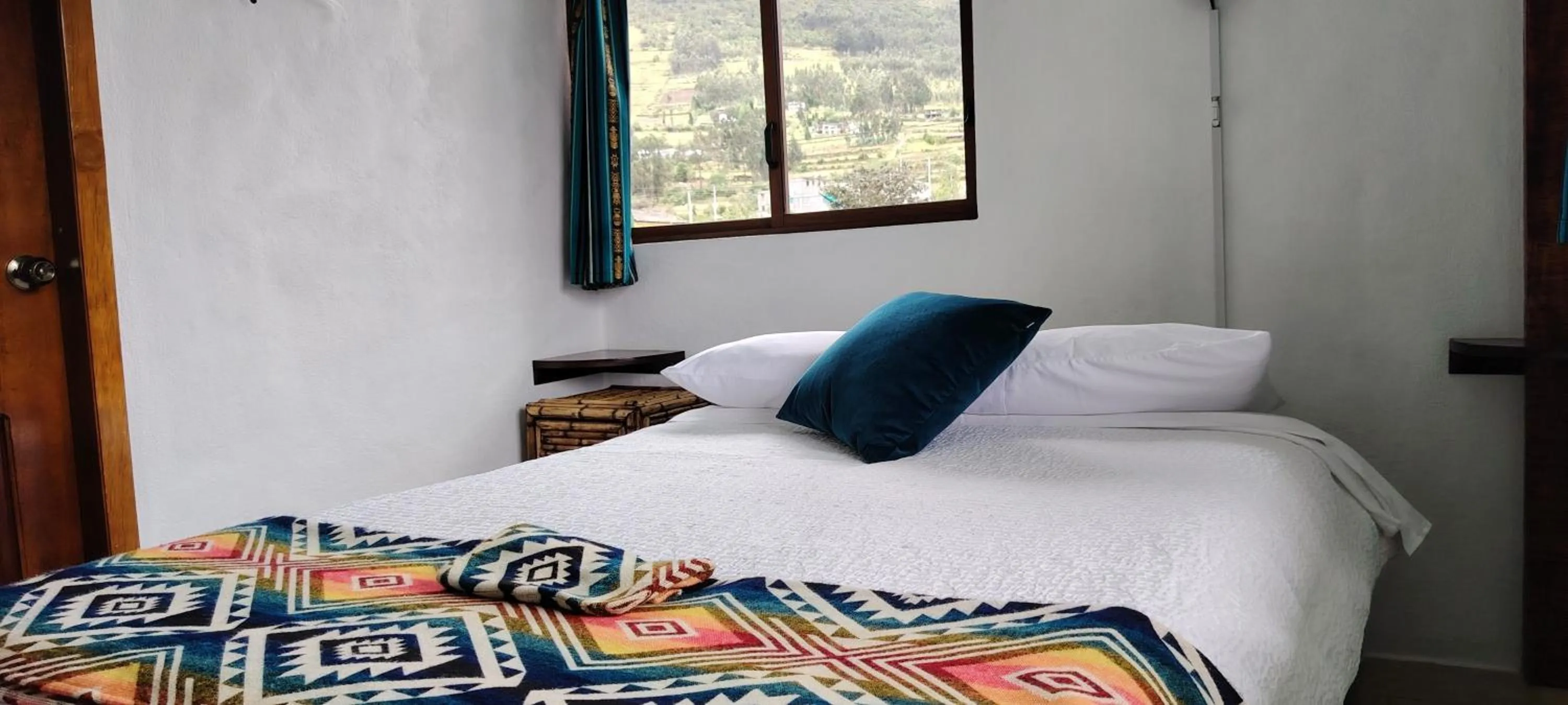 Mountain view, Bed in Green House Araque Inn