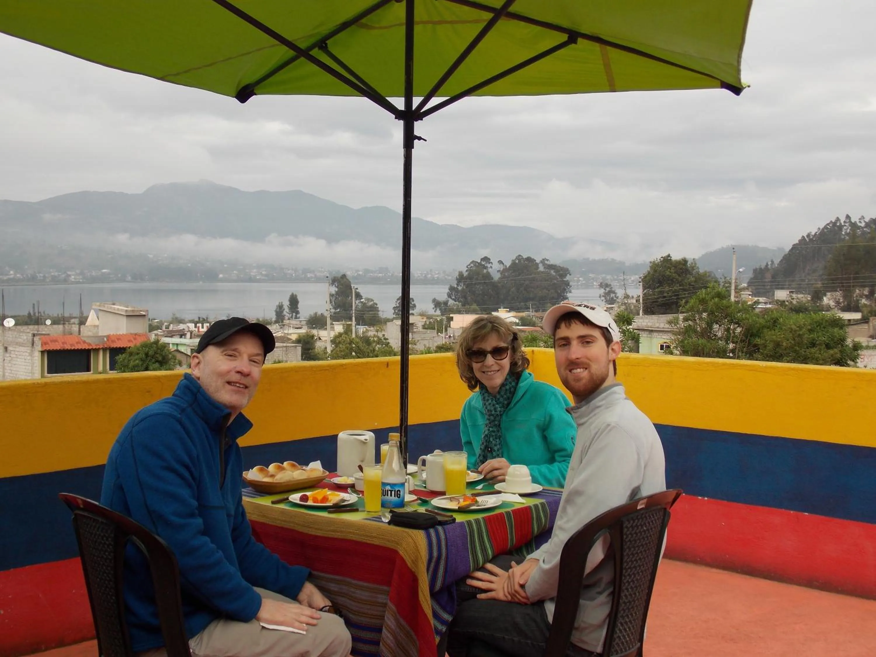 Restaurant/places to eat in Green House Araque Inn