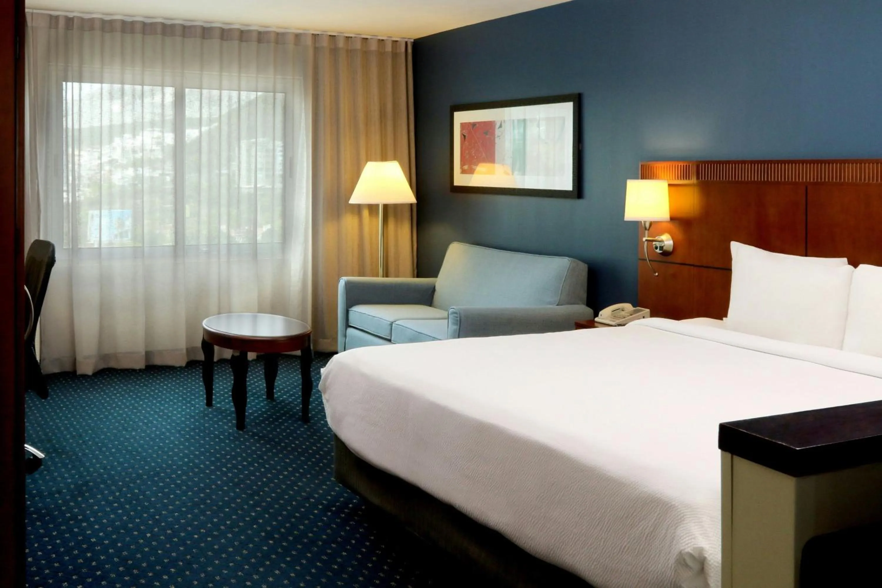 Bedroom, Bed in Courtyard Monterrey San Jeronimo