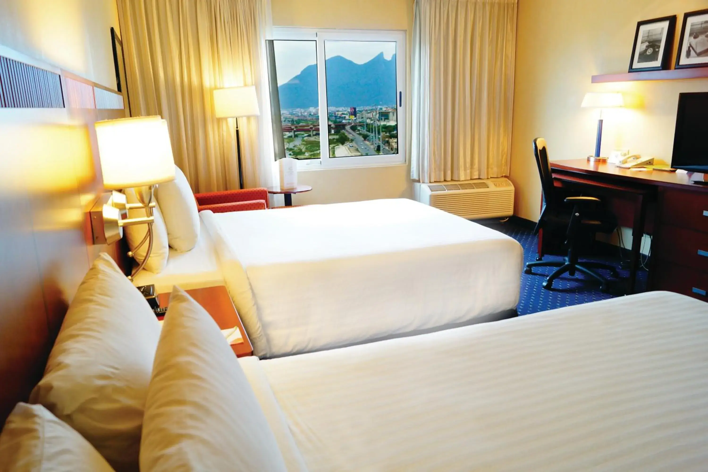 King Room - single occupancy in Courtyard Monterrey San Jeronimo King Room - single occupancy in Courtyard Monterrey San Jeronimo