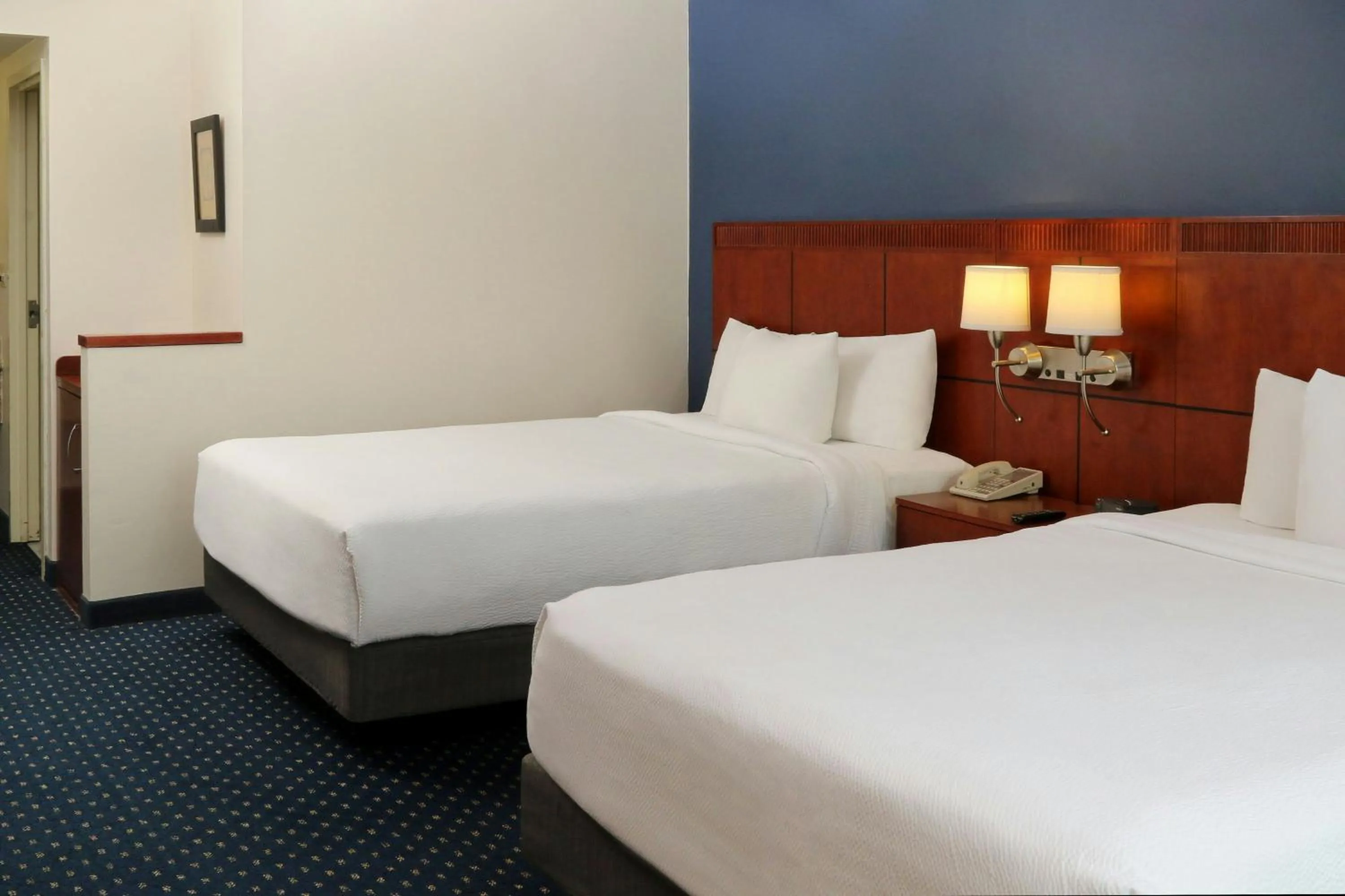 Bedroom, Bed in Courtyard Monterrey San Jeronimo