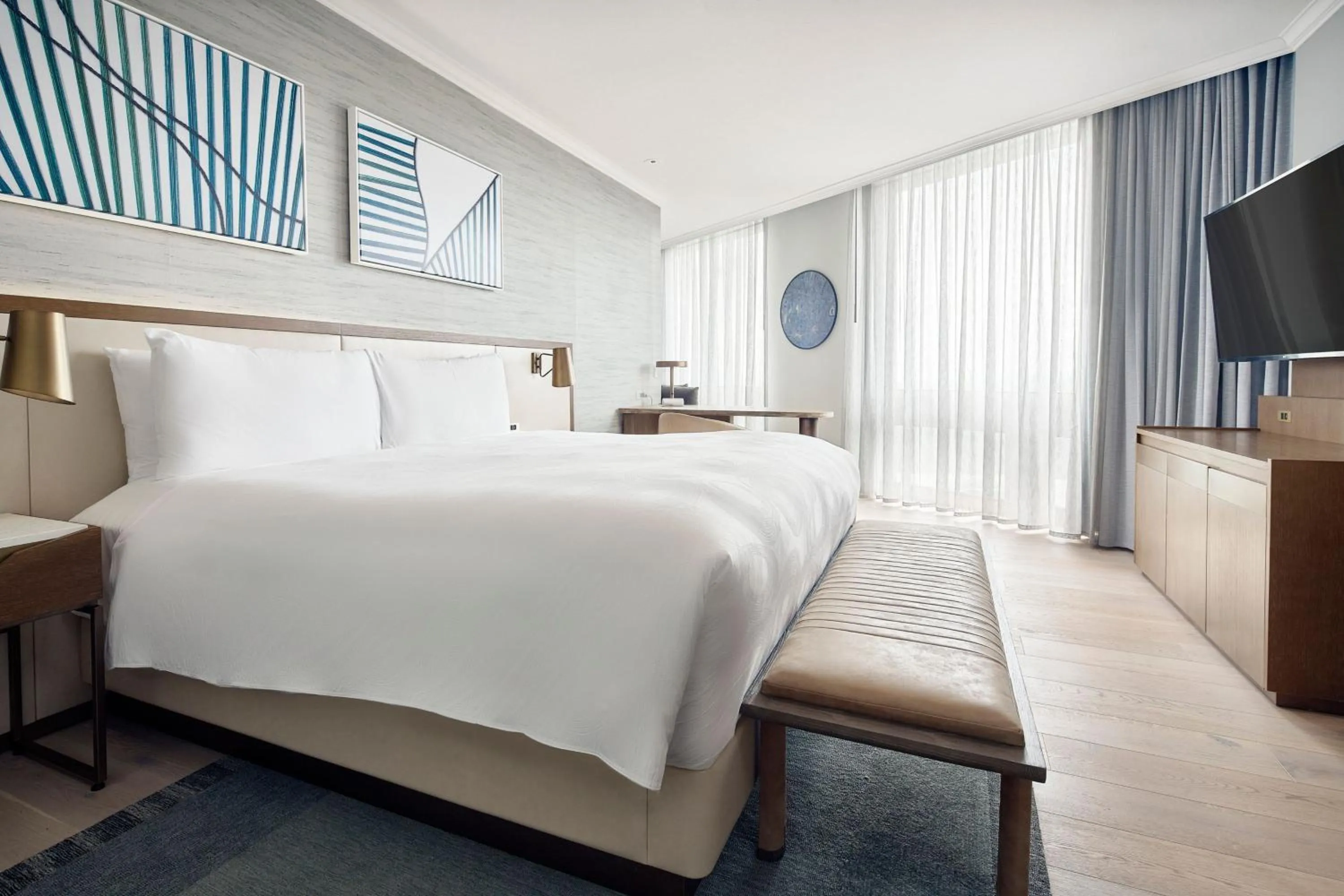 Photo of the whole room, Bed in JW Marriott Hotel Mexico City Polanco