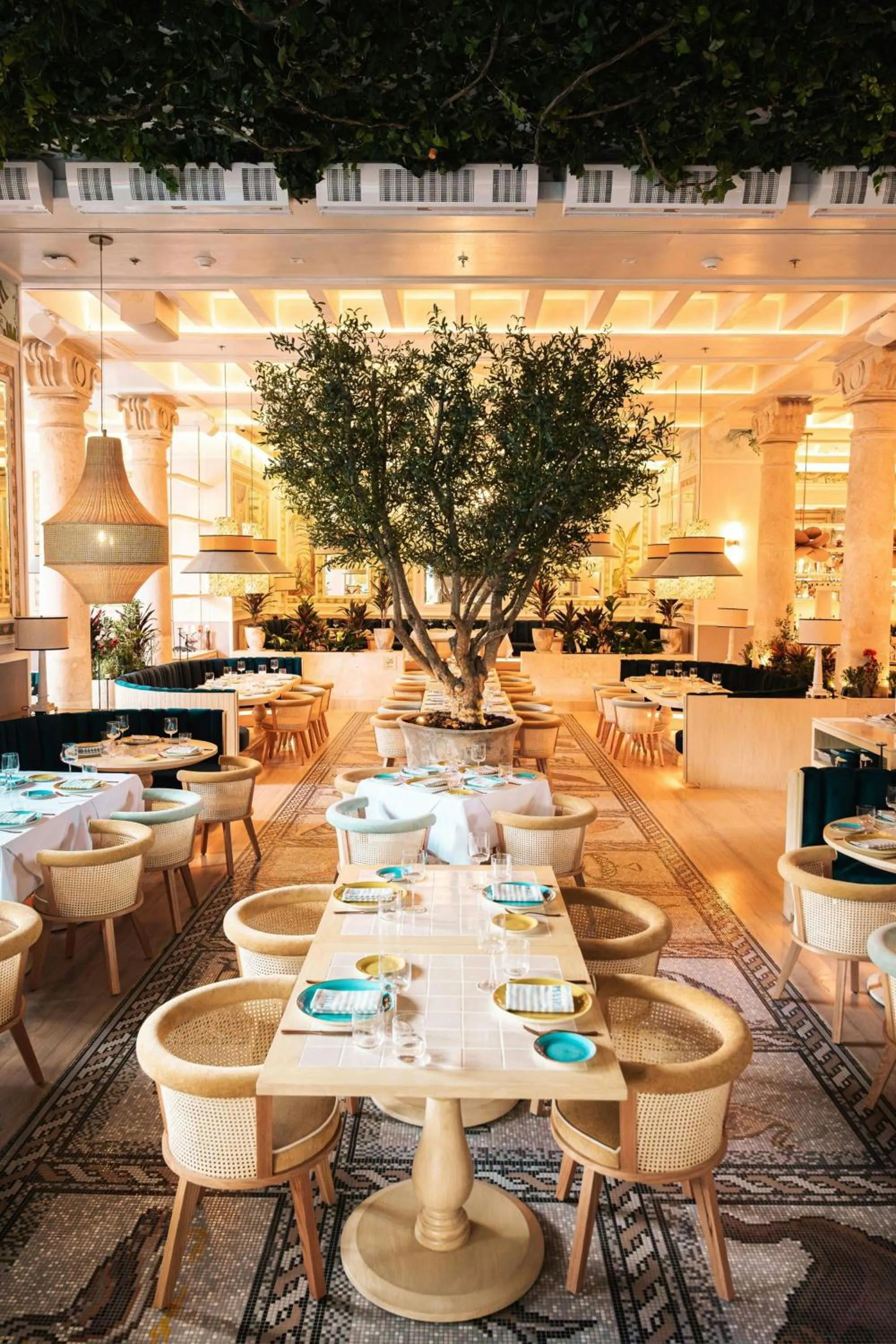 Restaurant/places to eat in JW Marriott Hotel Mexico City Polanco