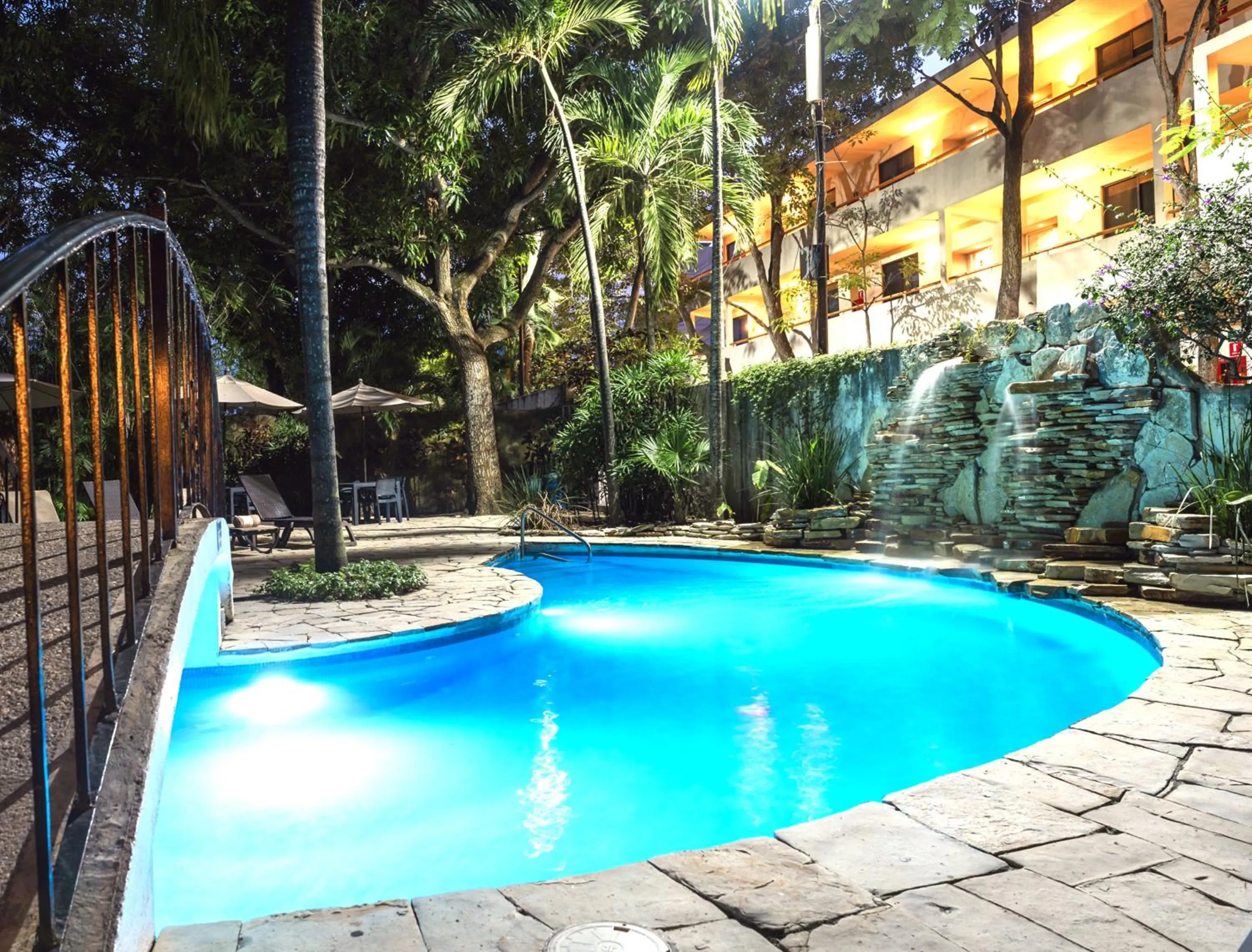 Swimming pool in Comfort Inn Tampico