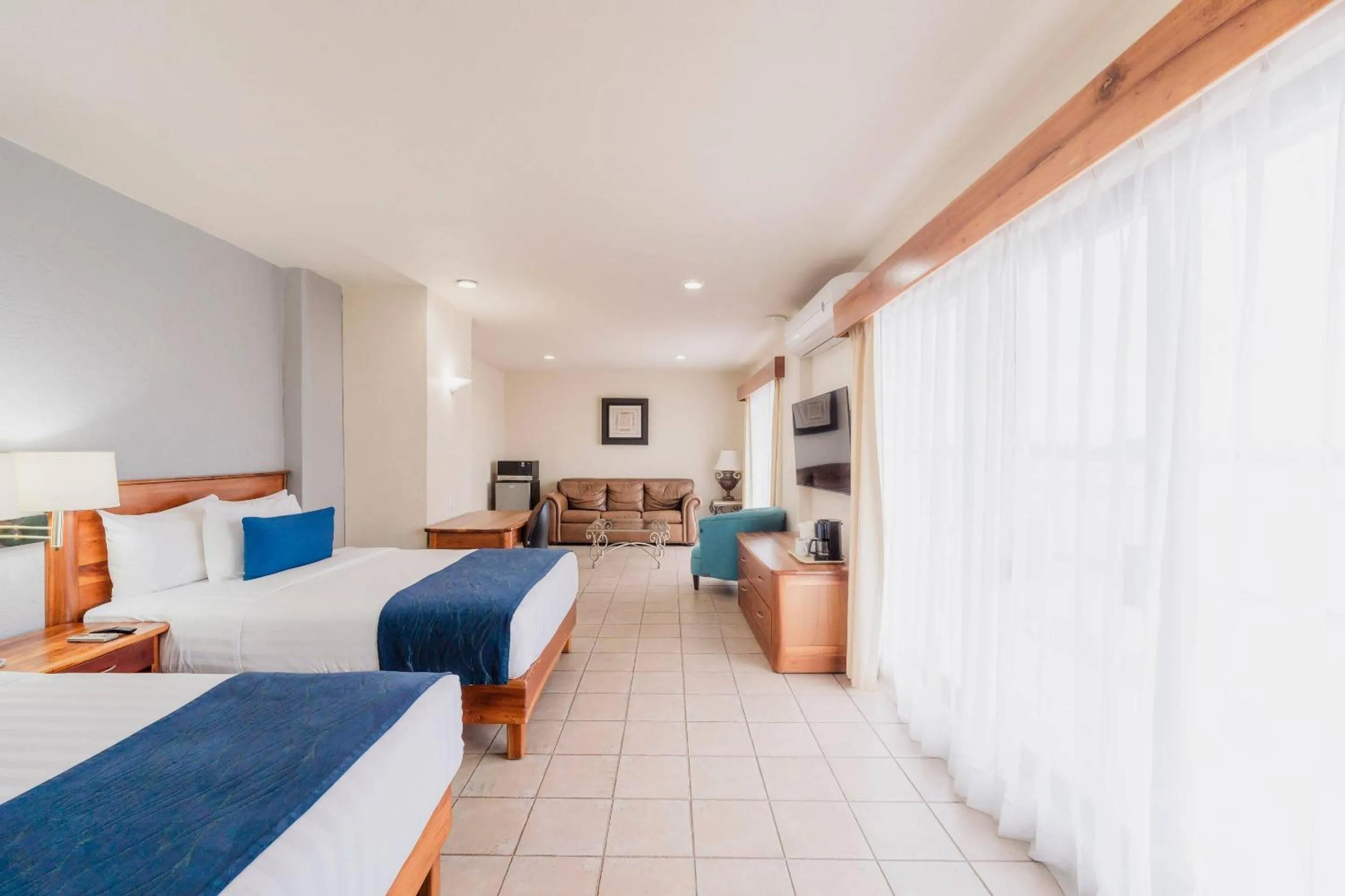 Bedroom, Bed in Comfort Inn Tampico