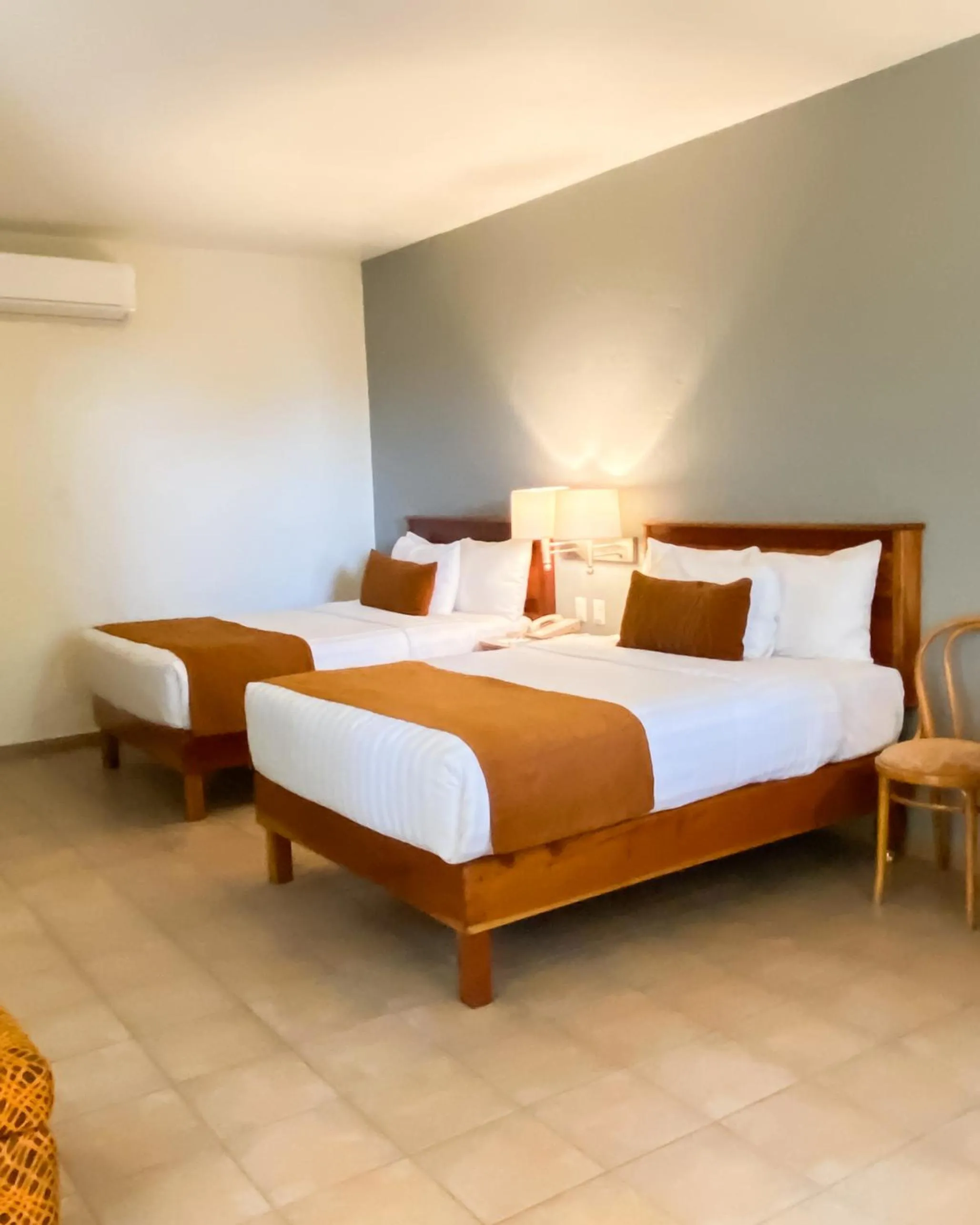 Bedroom, Bed in Comfort Inn Tampico