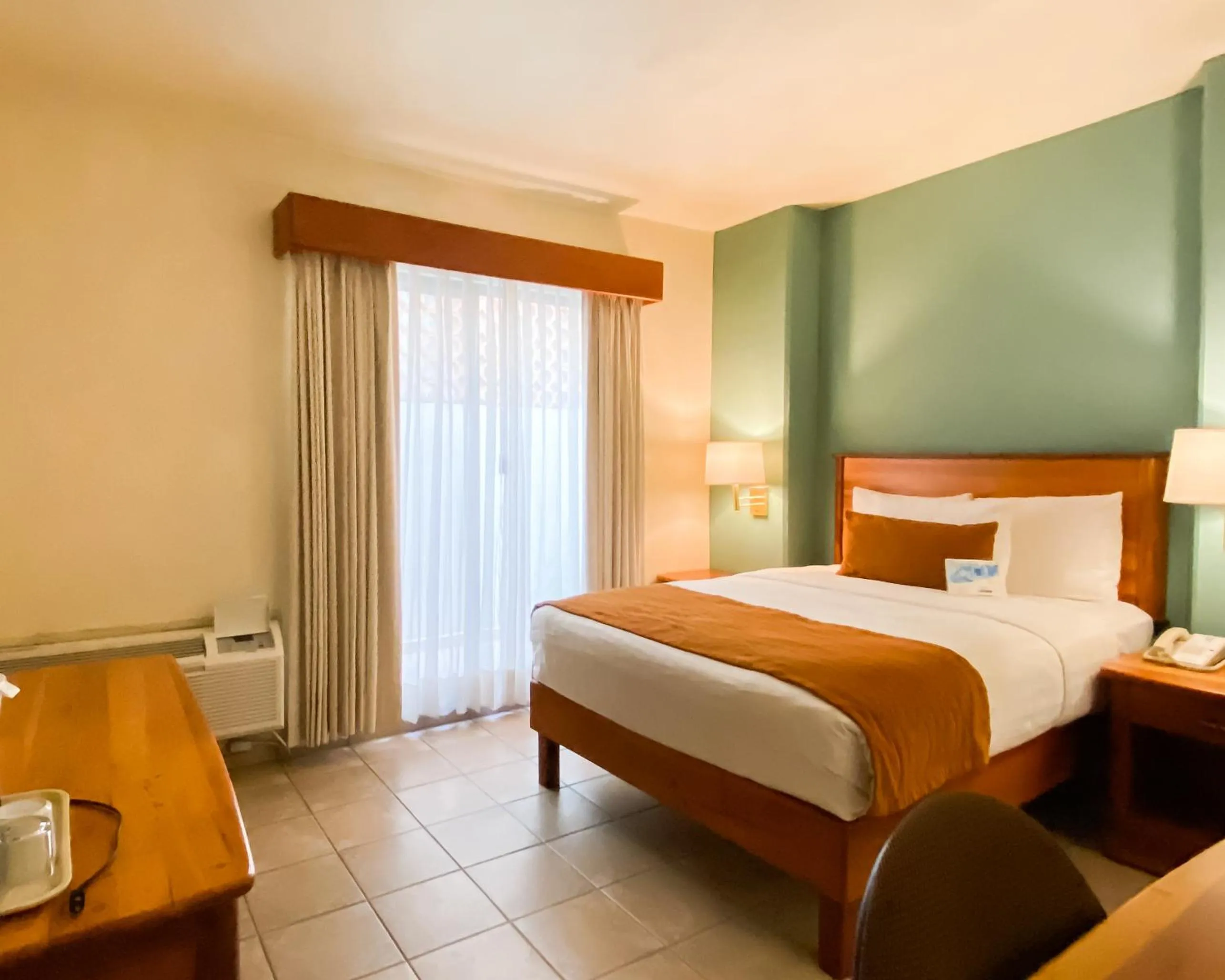 Bedroom, Bed in Comfort Inn Tampico