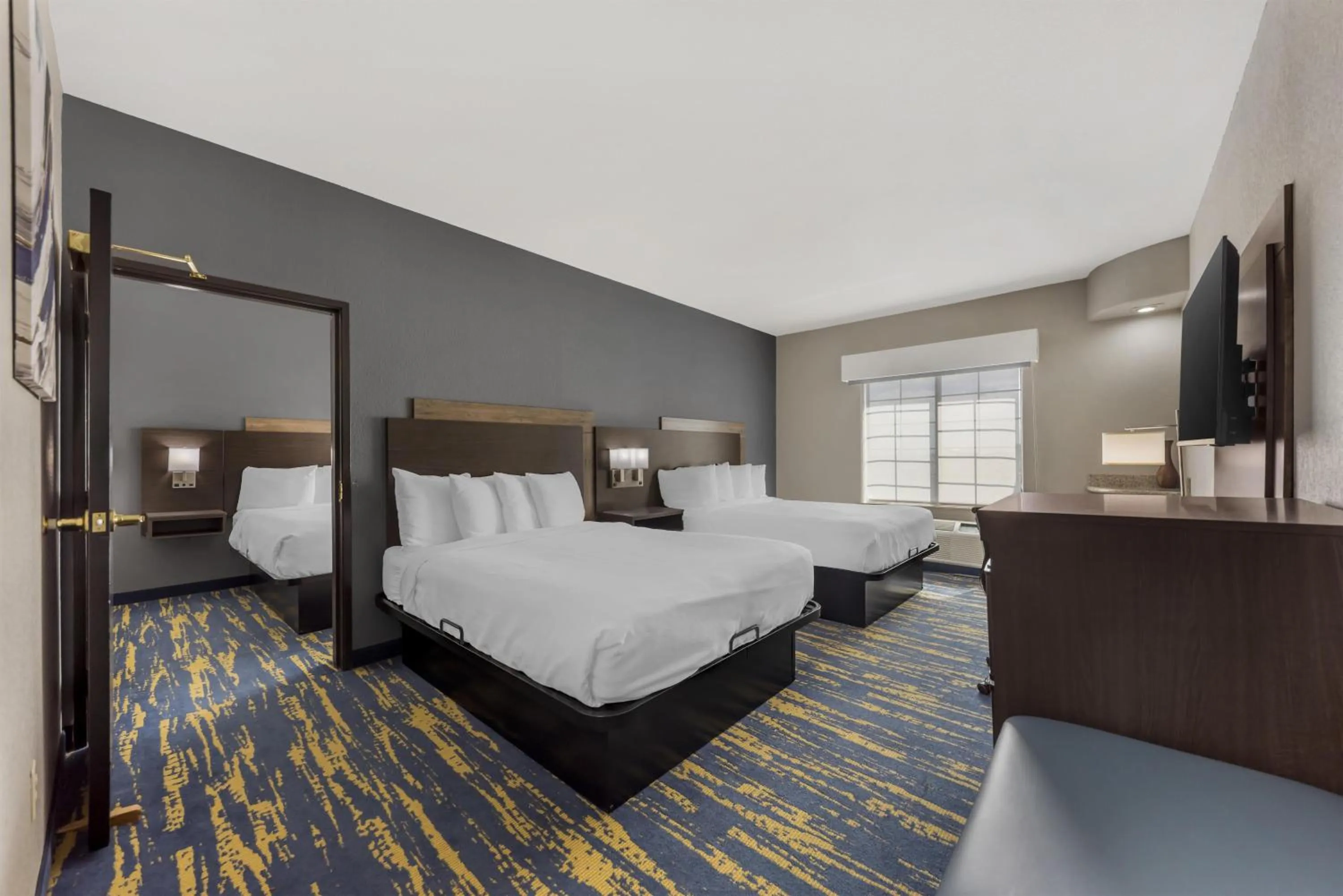 Bedroom, Bed in Best Western Sea World - Lackland AFB NW Hotel & Suites