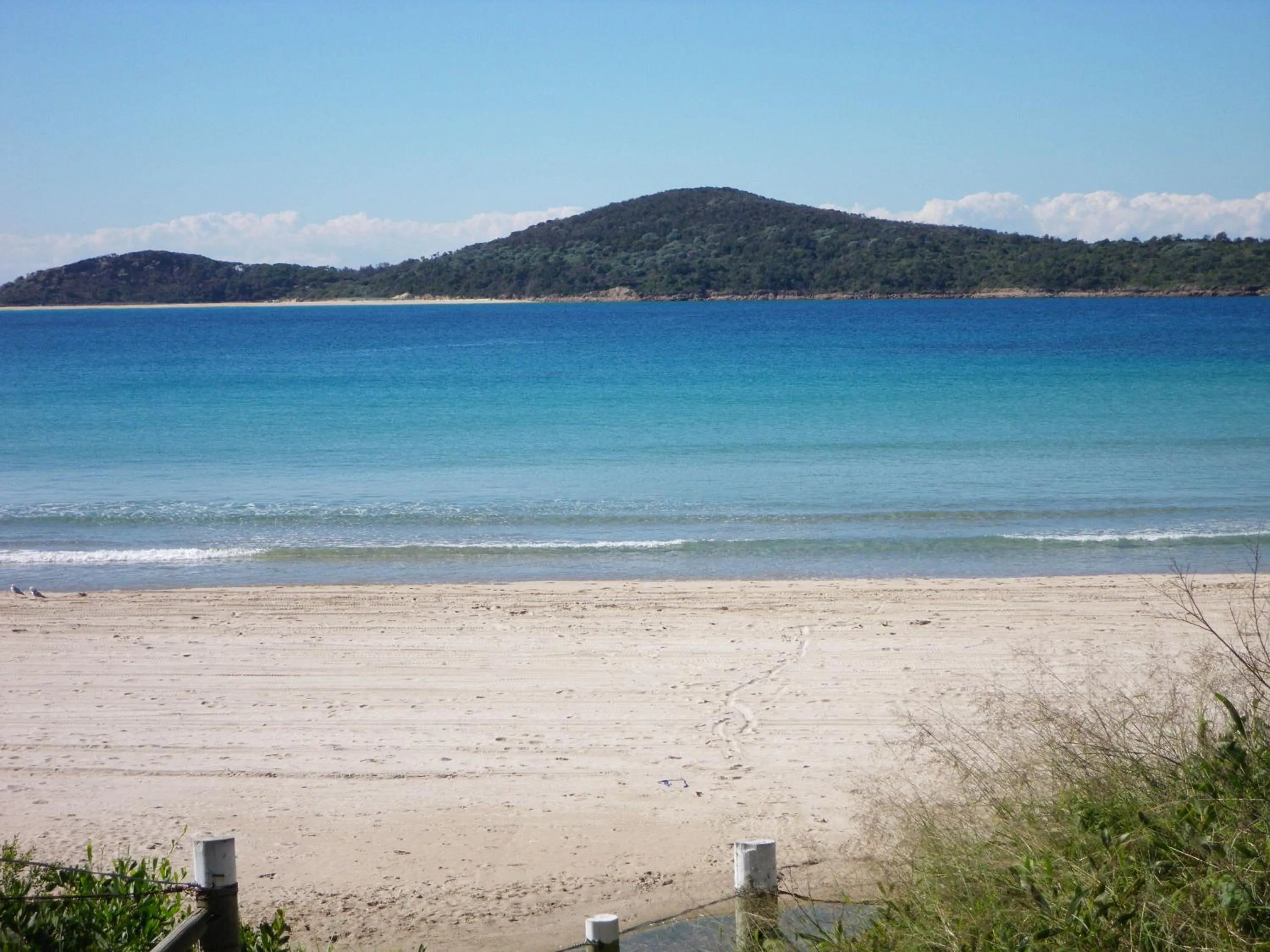 Beach in Fingal Bay Holiday Park