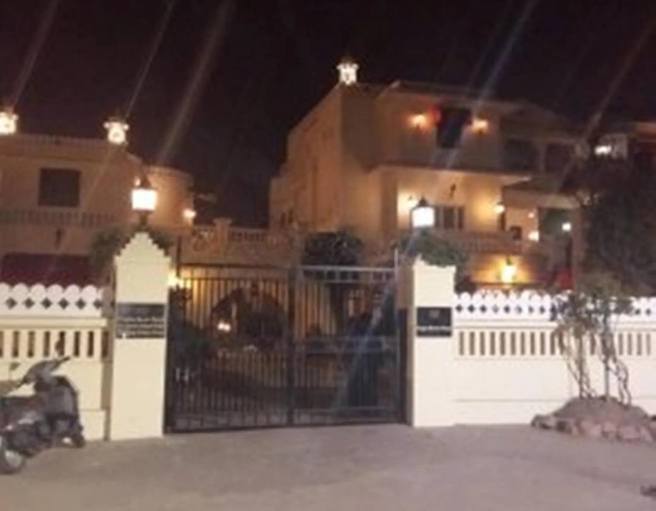 Property building in Hotel Sugan Niwas Palace