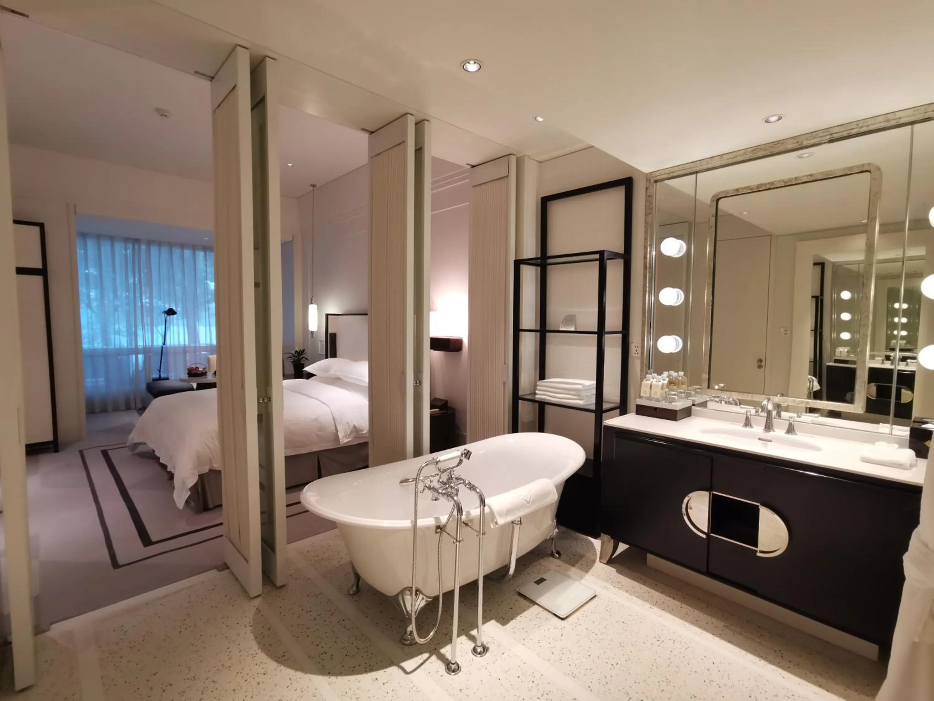 Other, Bed in Jinling Resort Nanjing