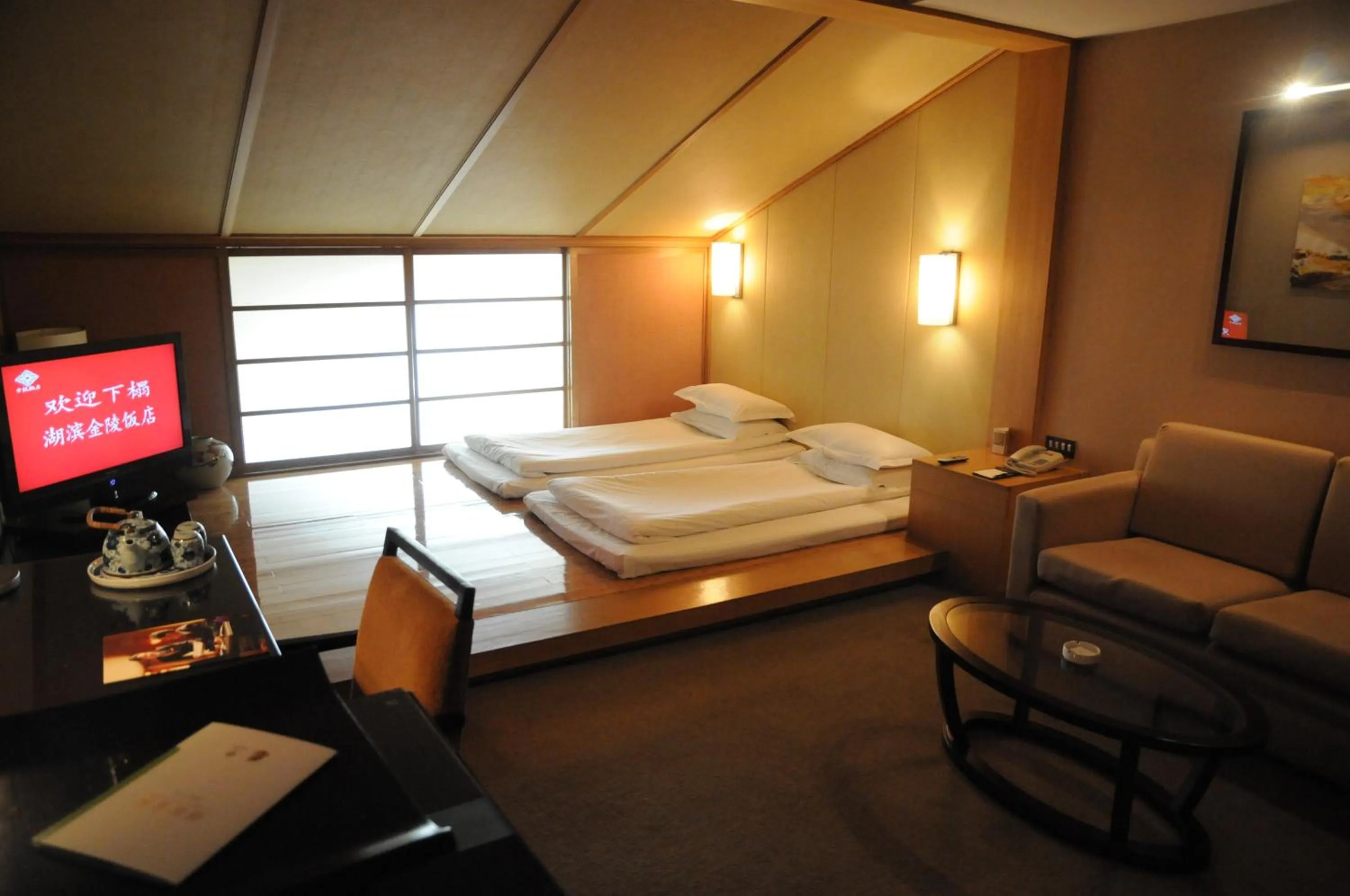 Photo of the whole room, Bed in Jinling Resort Nanjing