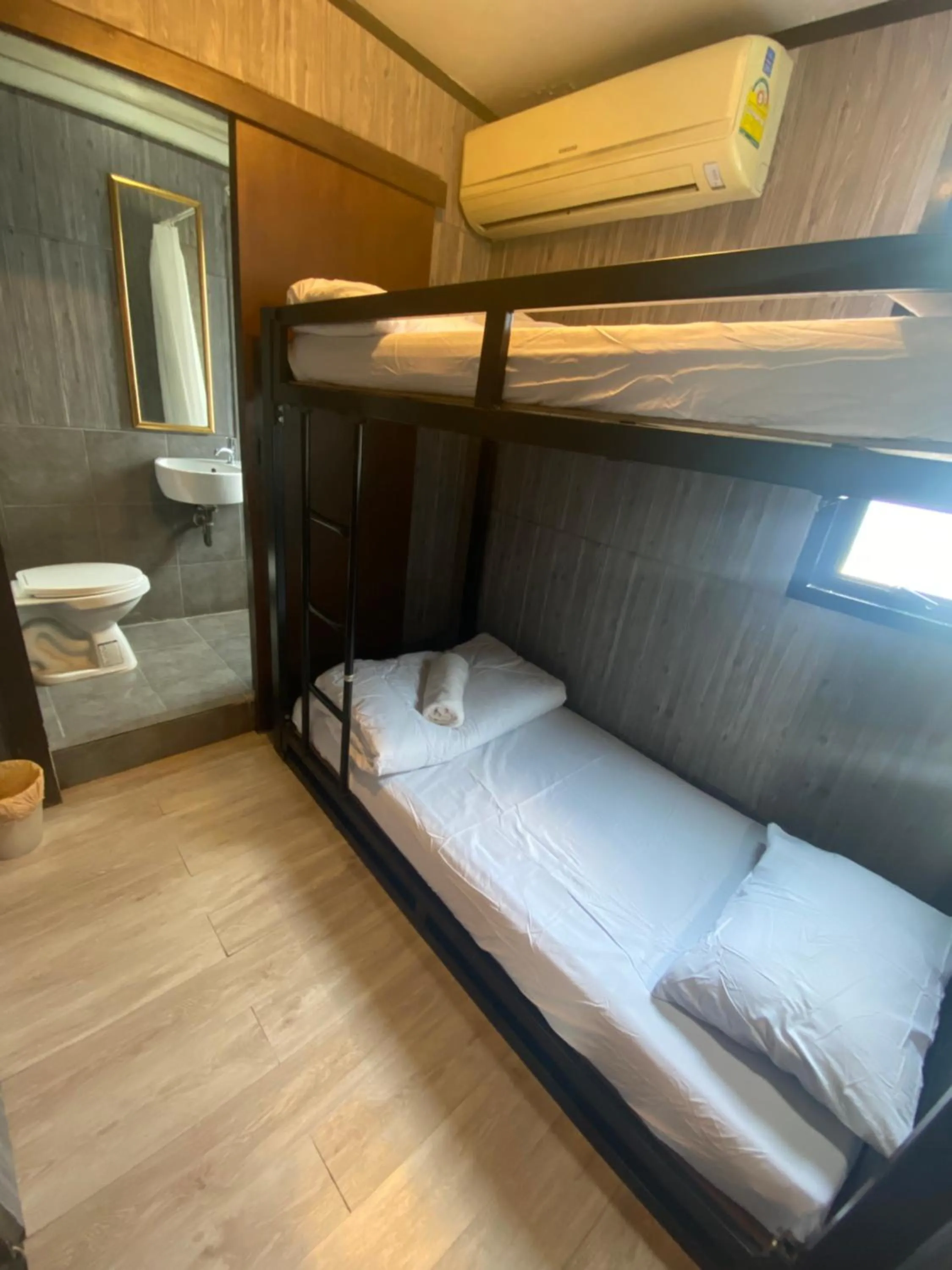 Bed, Bunk Bed in Bed Bangkok Hostel