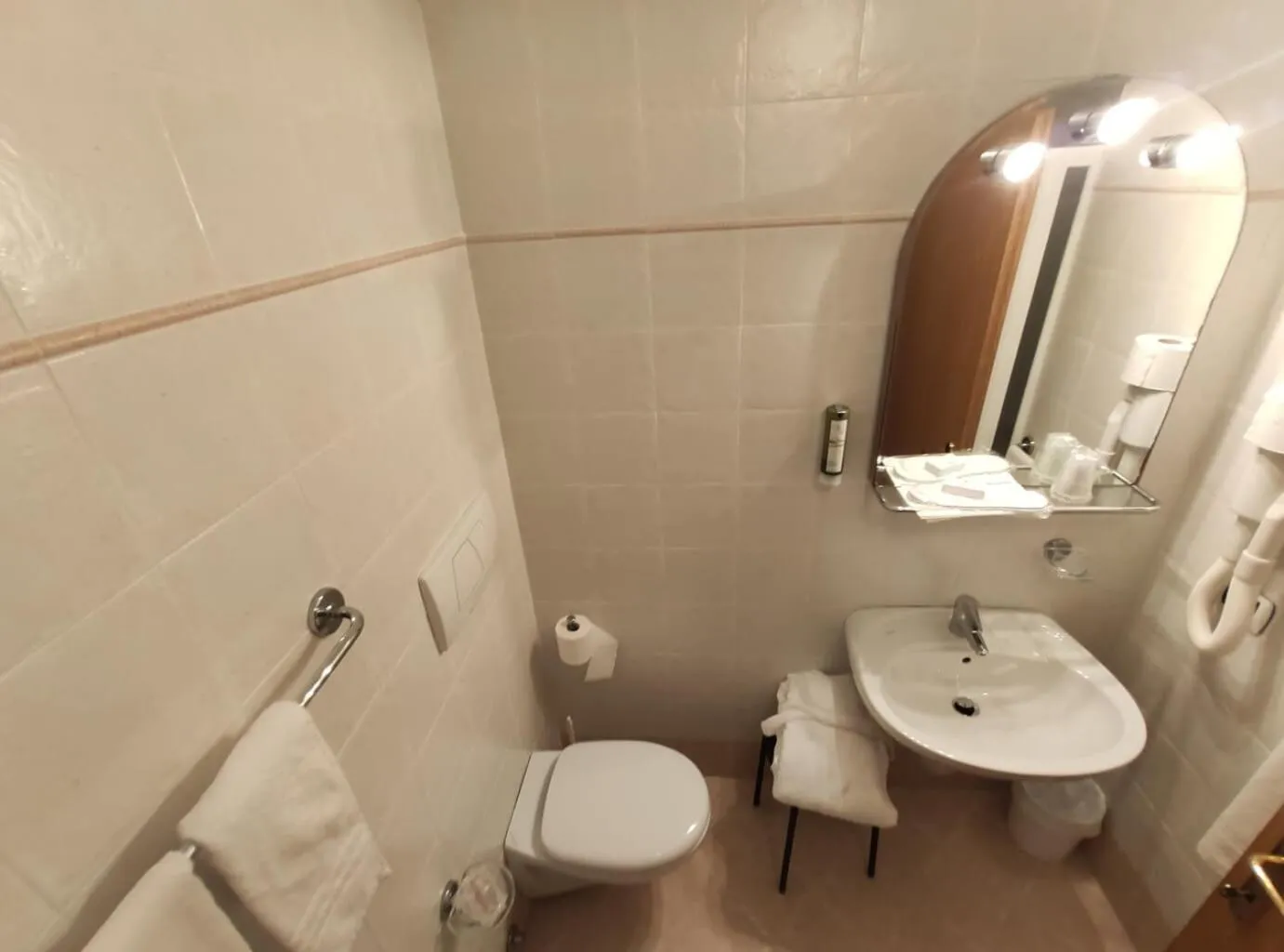 Bathroom in Pier Hotel