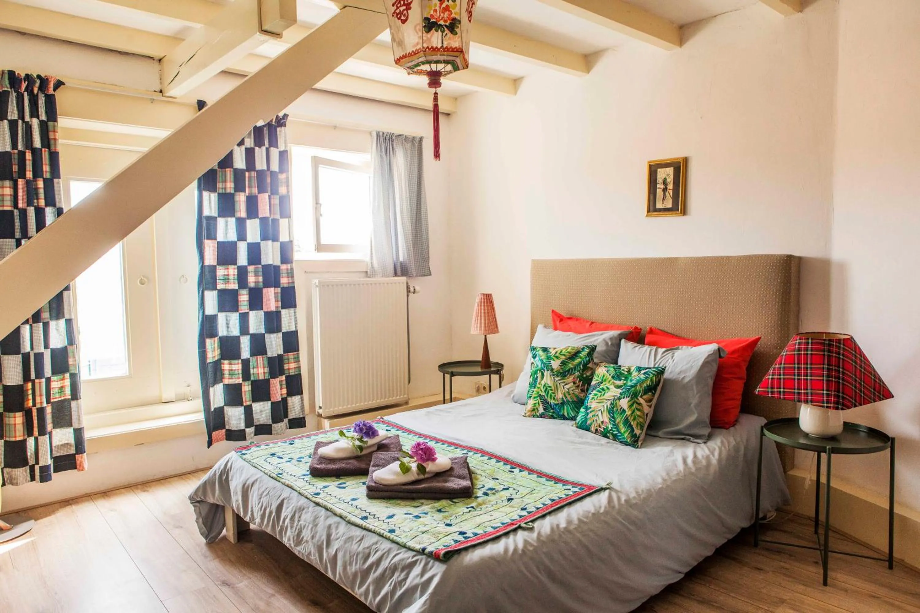 Bedroom, Bed in The Livingrooms Laren