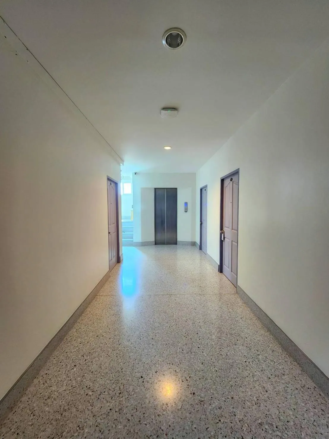 Area and facilities in The Fifth Residence