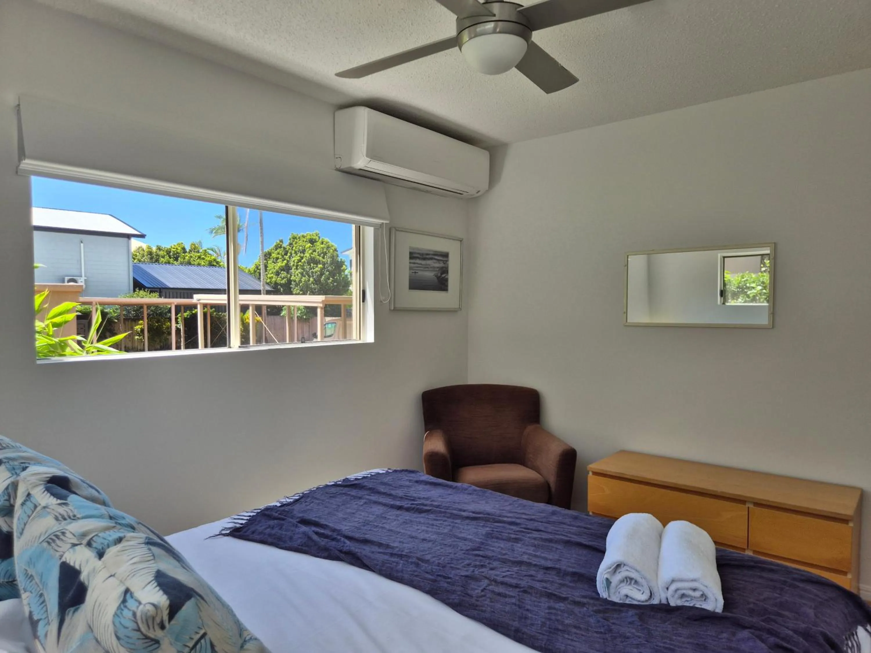 Bed in Noosa Sun - On the Noosa River