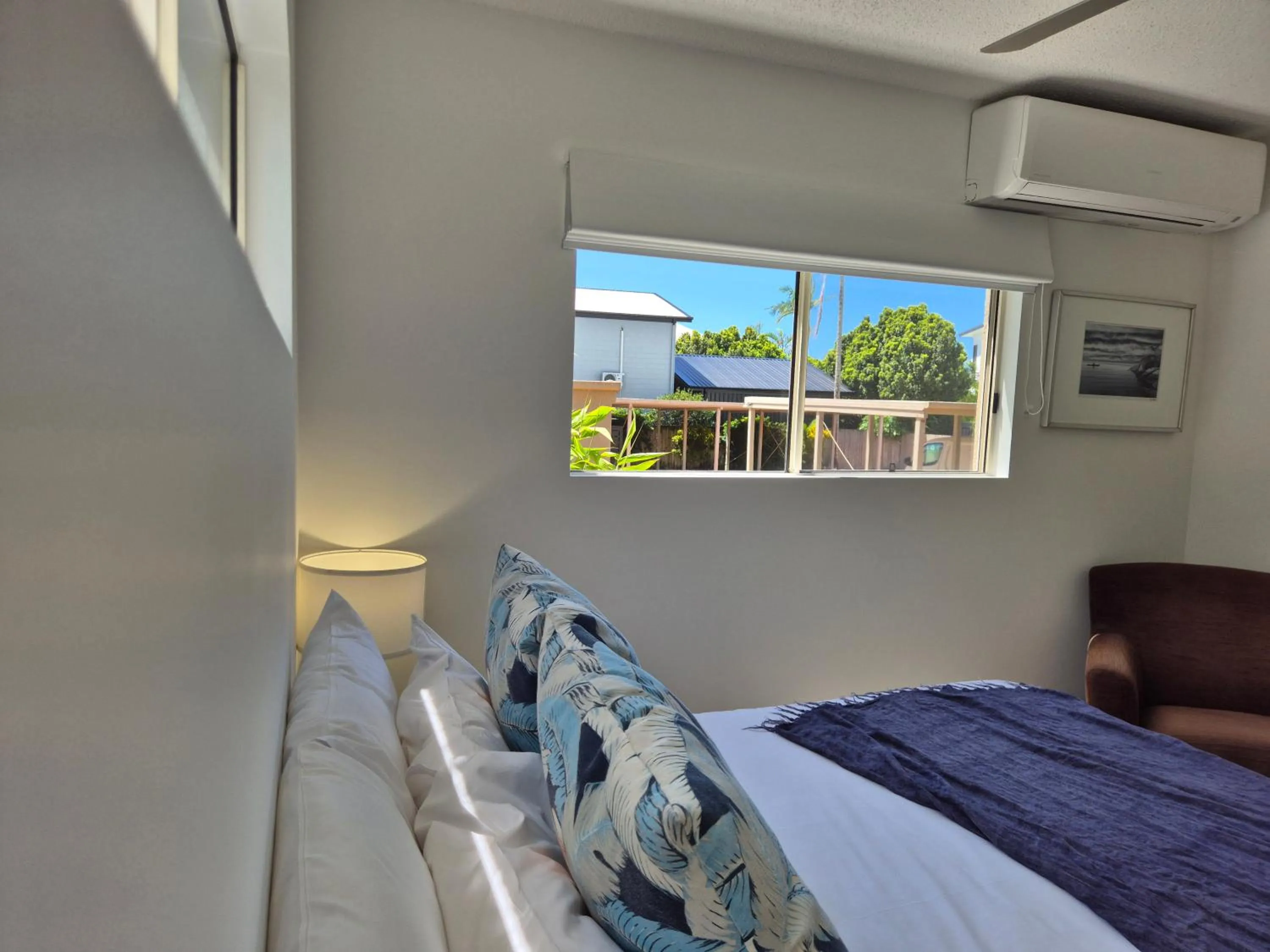 Bed in Noosa Sun - On the Noosa River