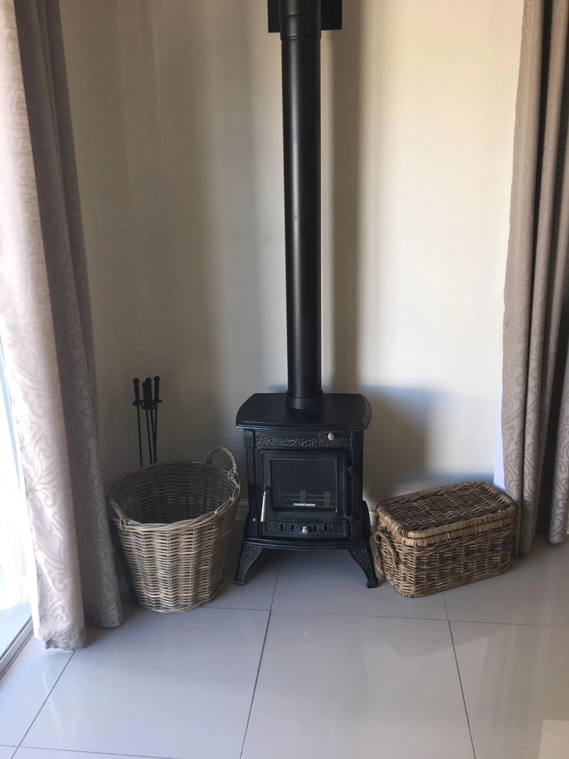 Area and facilities in African Palm Cottage and Guesthouse