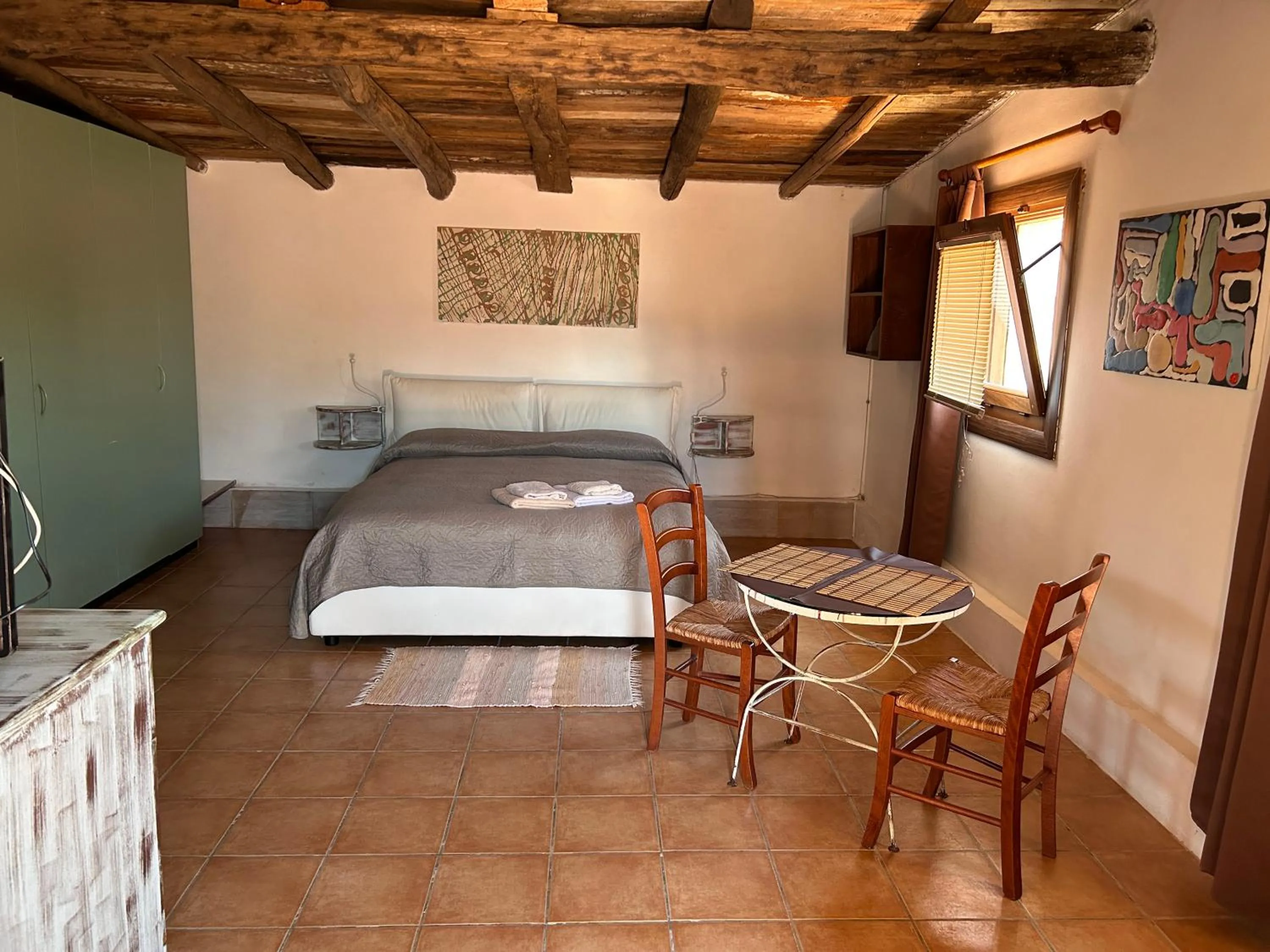 Bed in Lo sguardo sul golfo