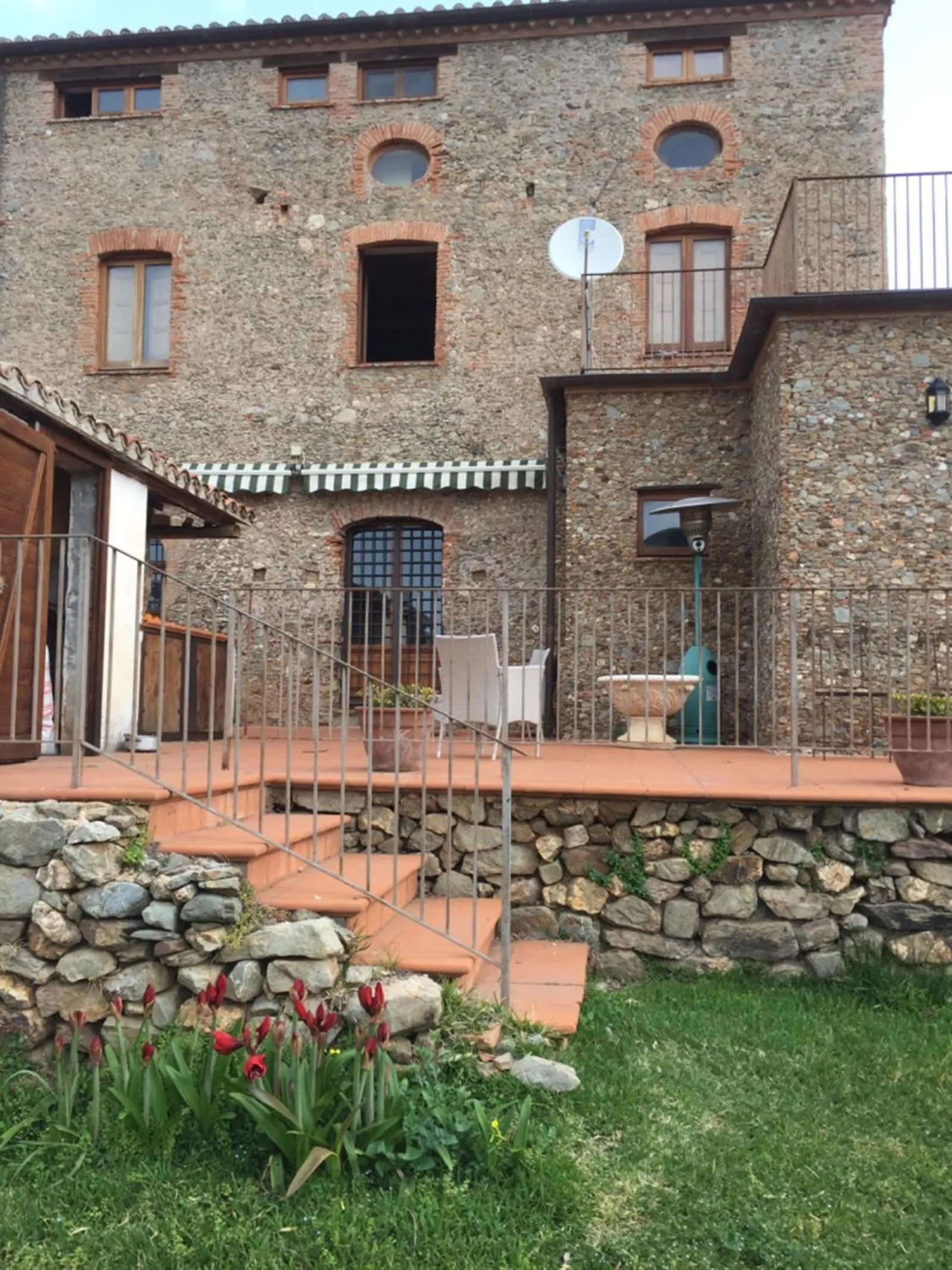 Property building in Lo sguardo sul golfo