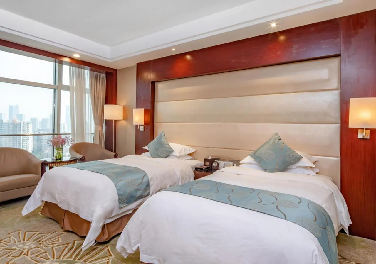 Photo of the whole room, Bed in Hongrui Jinling Grand Hotel Hefei