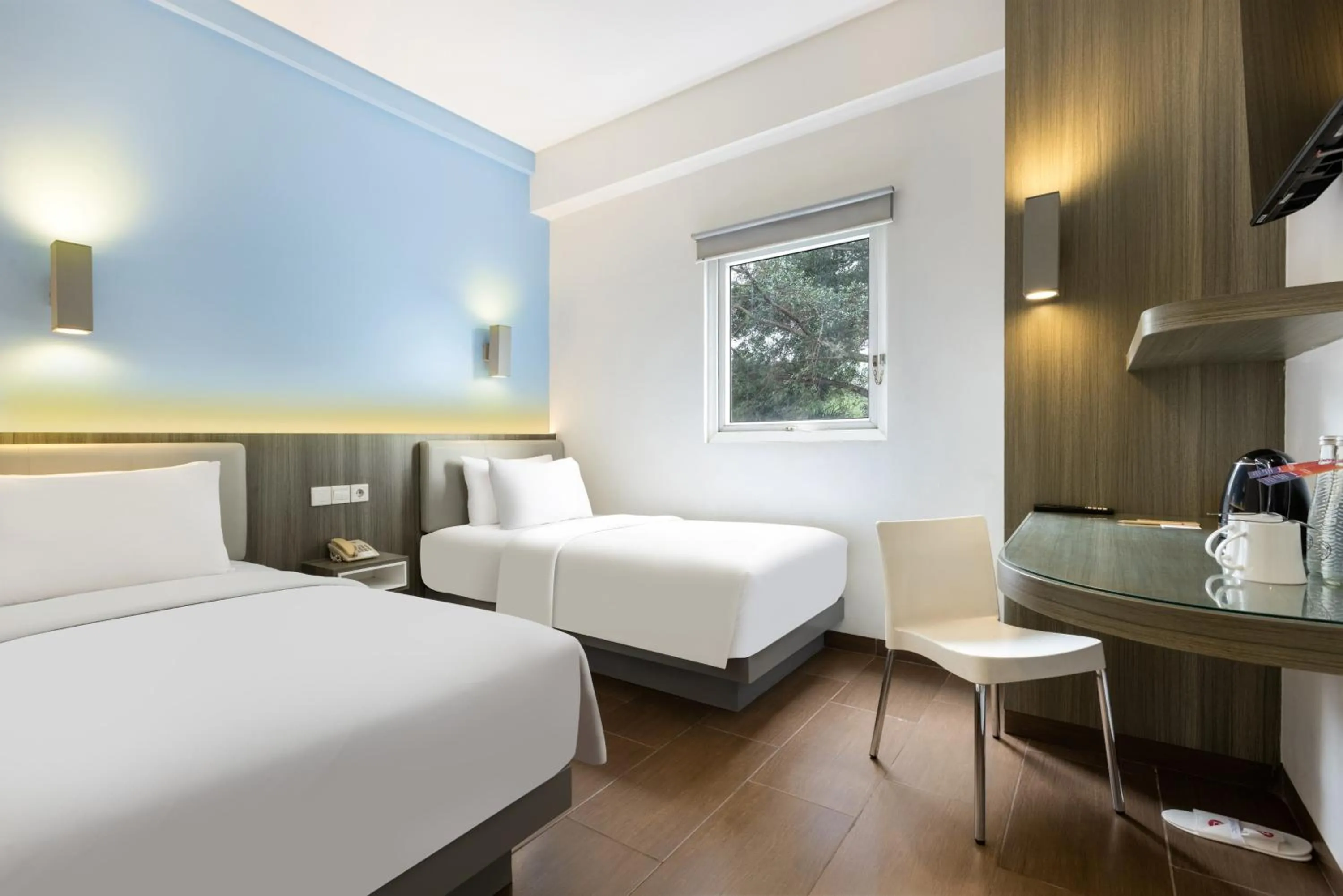 Bedroom, Bed in Amaris Hotel Cihampelas